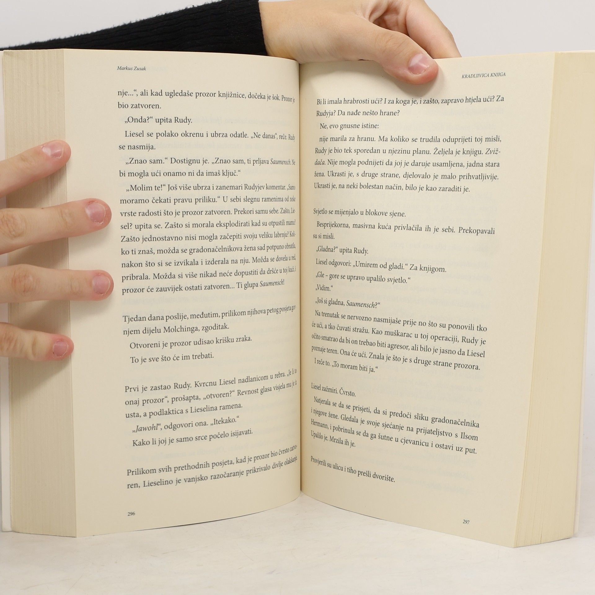 Markus Zusak Kradljivica knjiga
