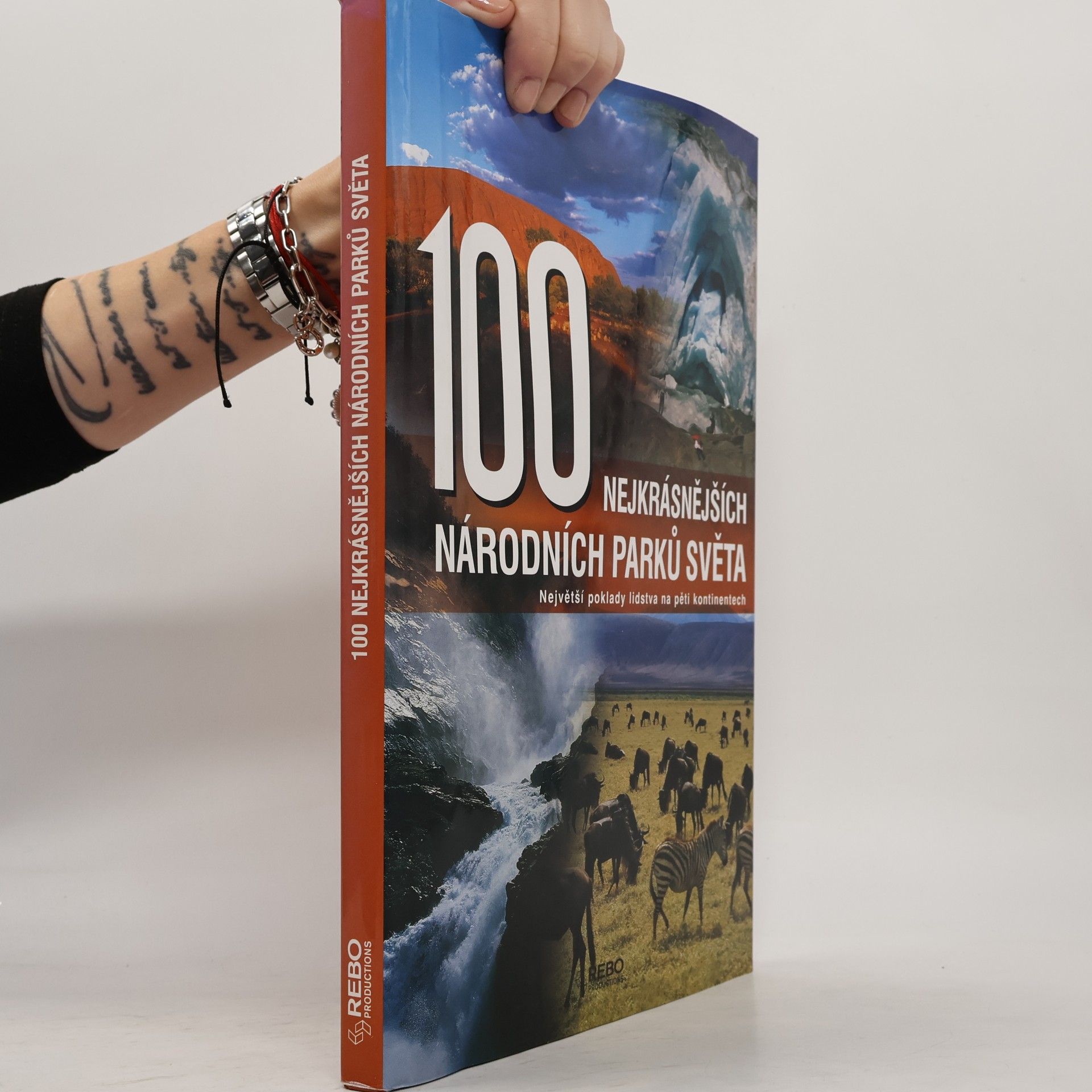 Hanns Joachim Neubert 100 nejkrásnějších národních parků světa : cesta pěti kontinenty
