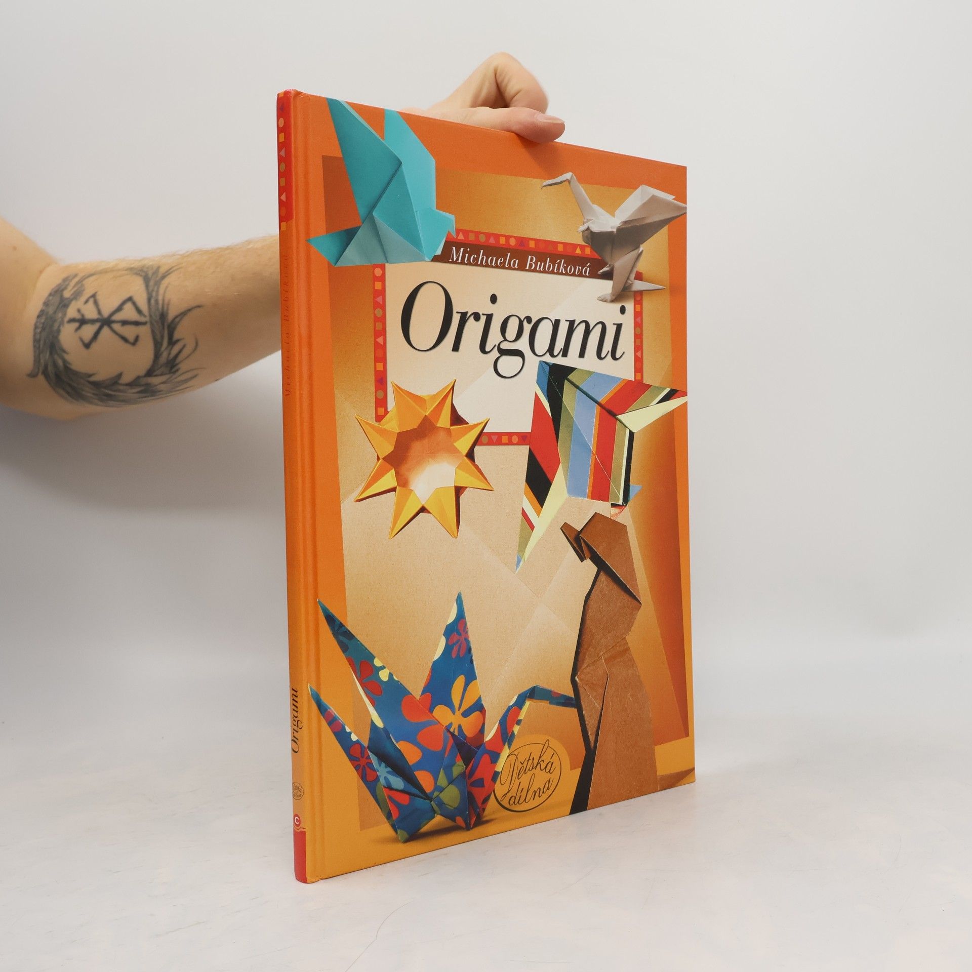 Míša Bubíková Origami