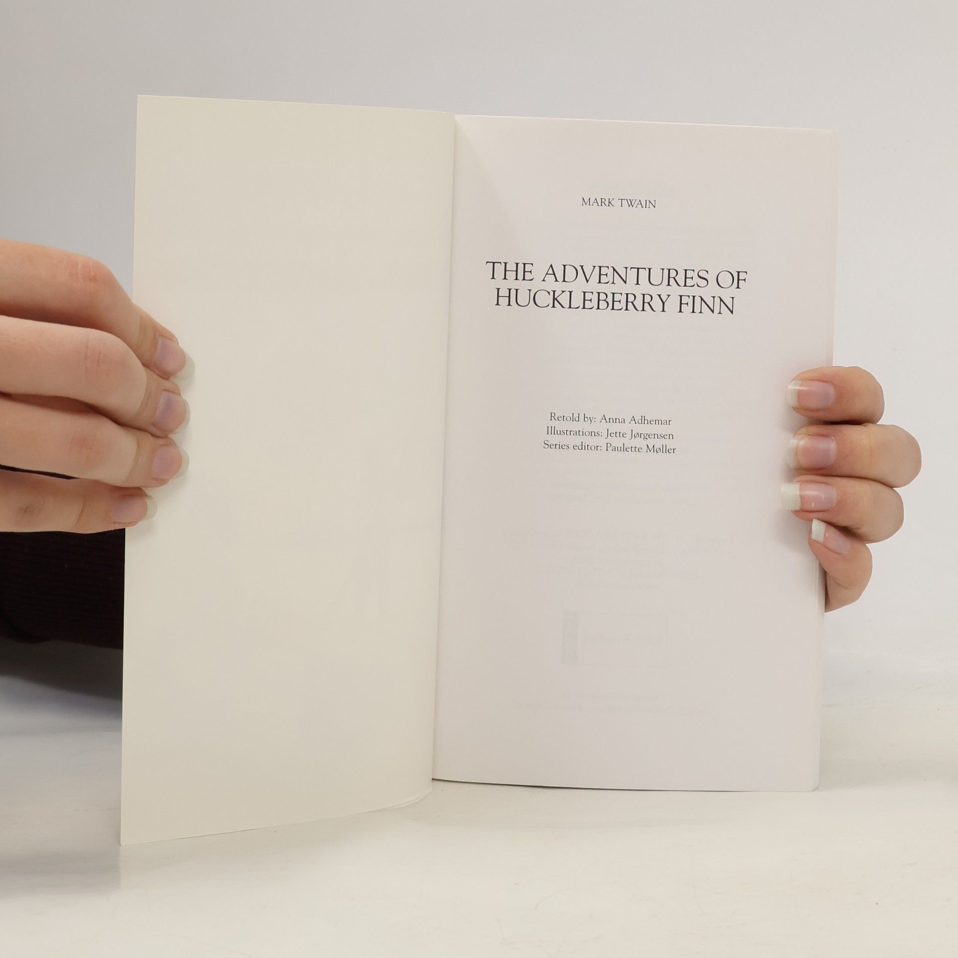 Mark Twain Easy Classics: The Adventures of Huckleberry Finn