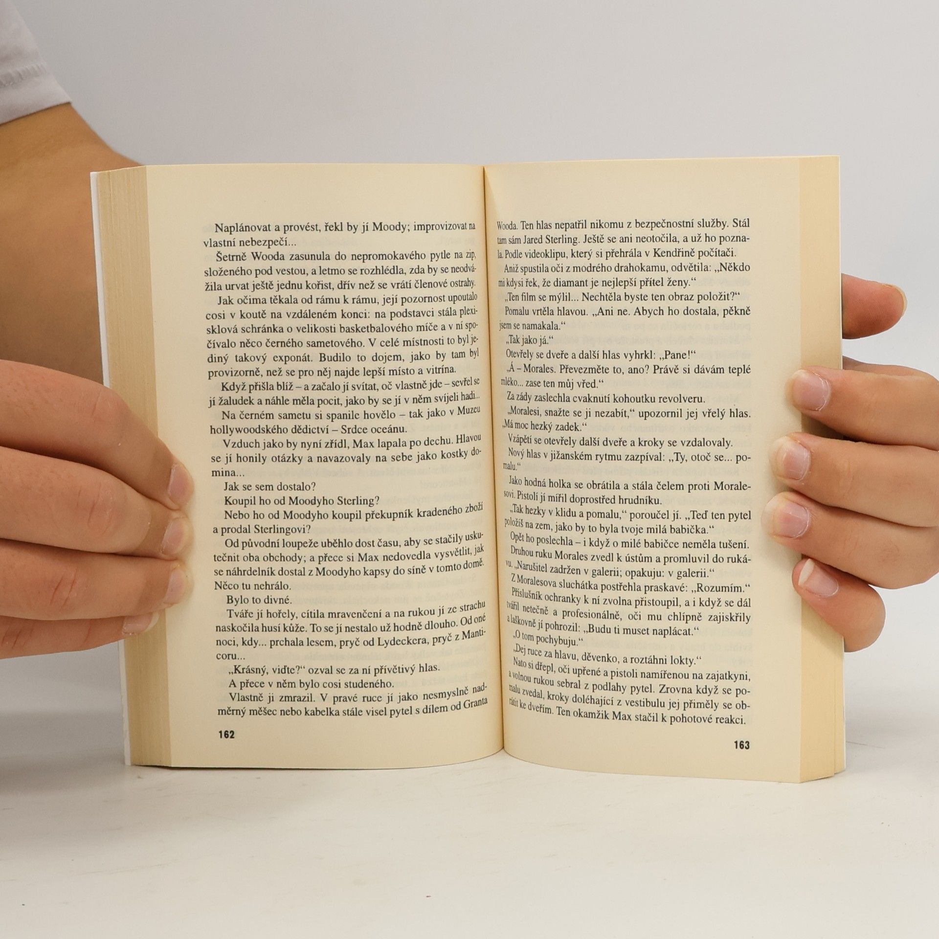 Max Allan Collins Temný anděl. Před úsvitem