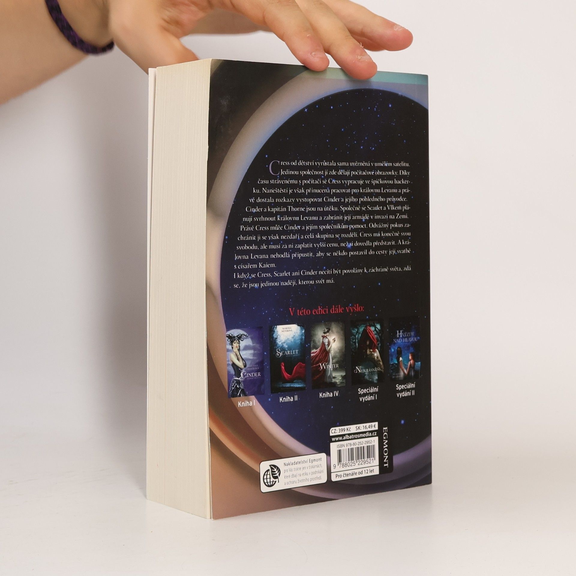 Marissa Meyer Měsíční kroniky. Cress