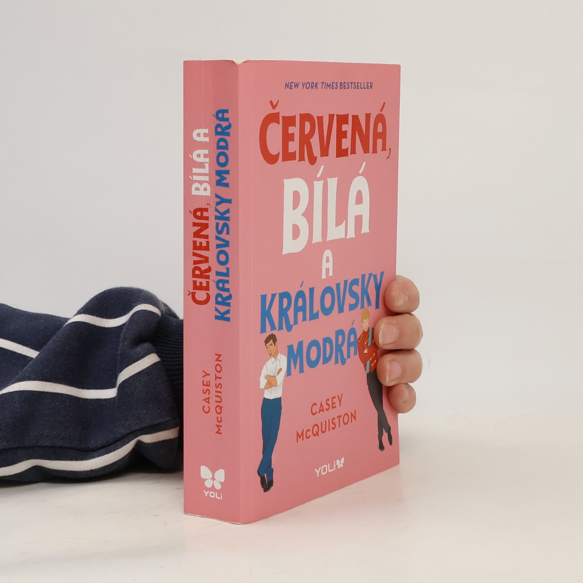 Červená, bílá a královsky modrá