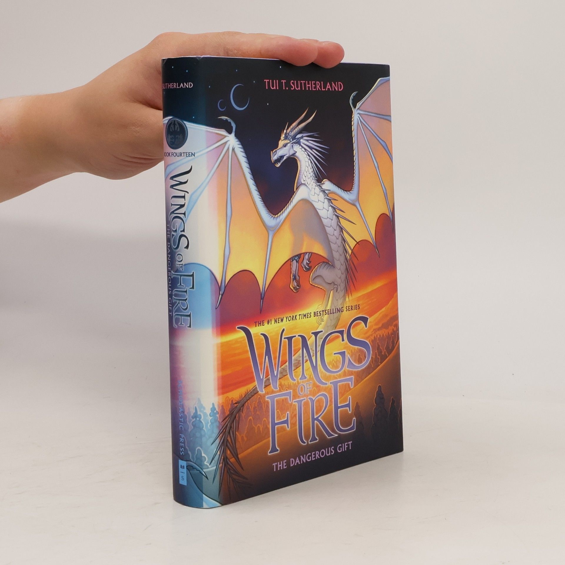 Tui T. Sutherland The Dangerous Gift (Wings of Fire, Book 14)