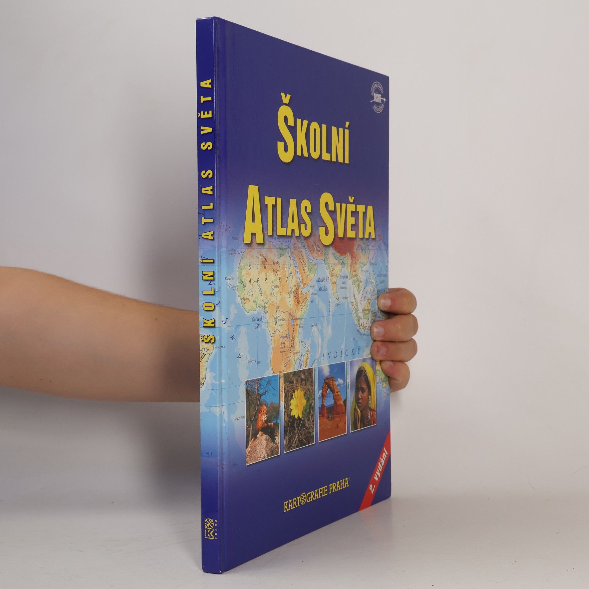 Kolektiv autorů Školní atlas světa