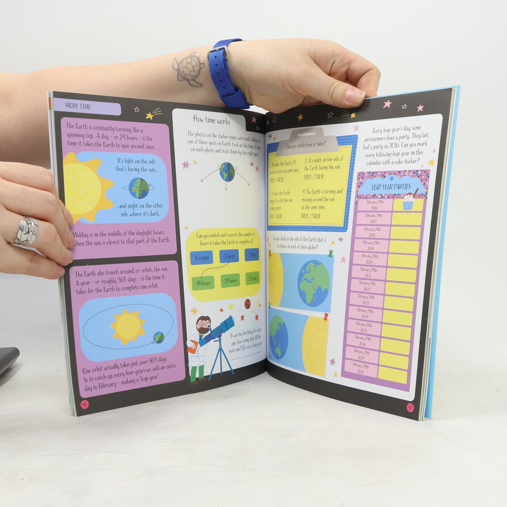 Lara Bryan Telling the Time Activity Book