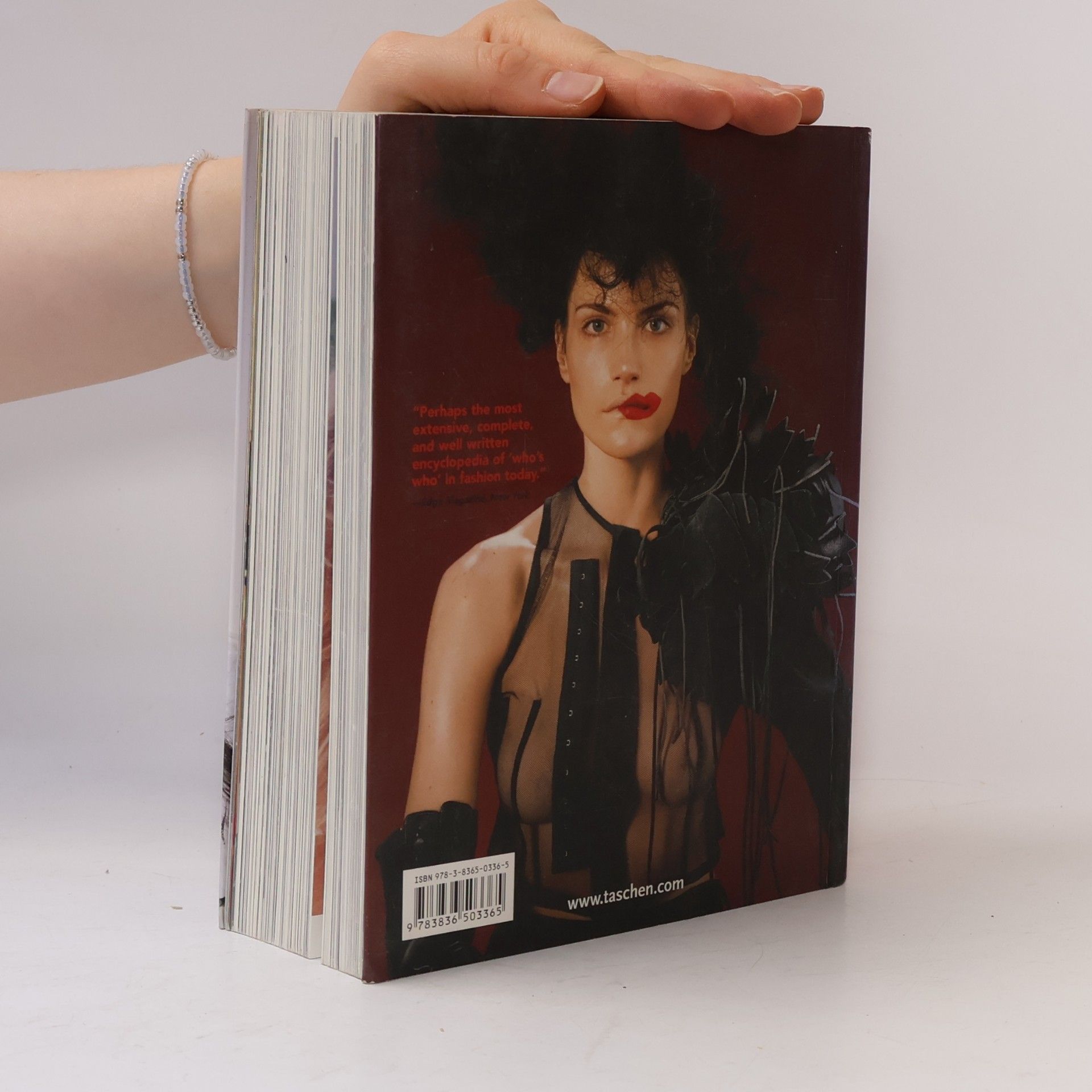 Terry Jones Fashion now 2 : i-D selects 160 of its favourite fashion designers from around the world
