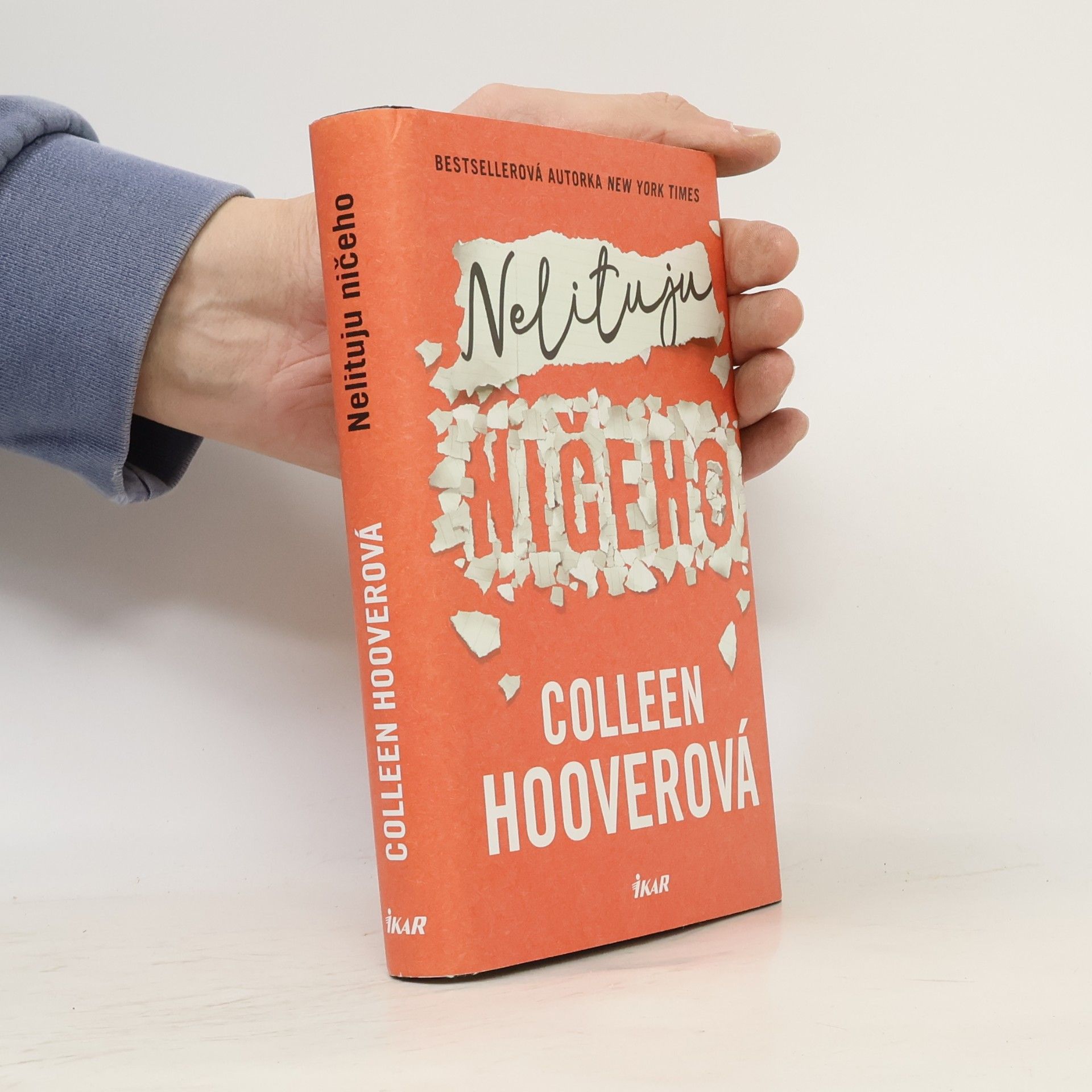 Colleen Hoover Nelituju ničeho