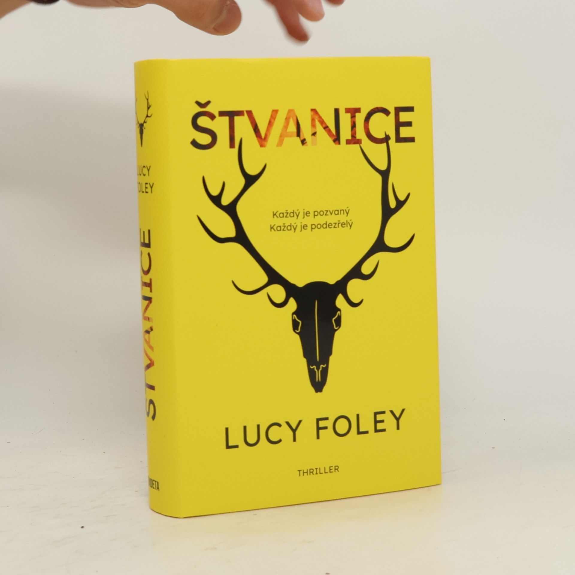 Lucy Foley Štvanice