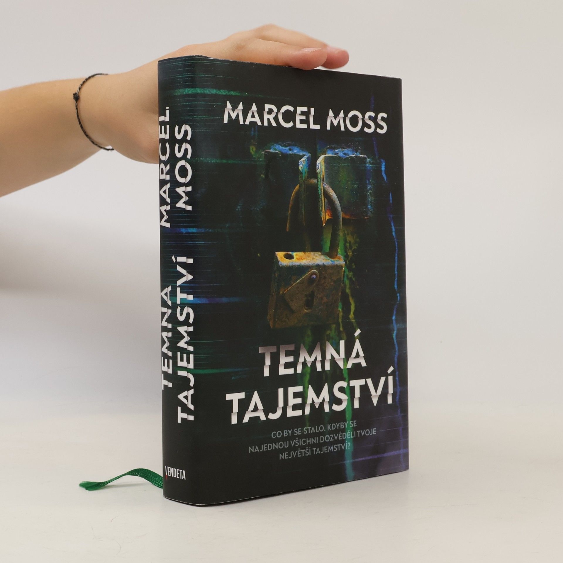 Marcel Moss Temná tajemství