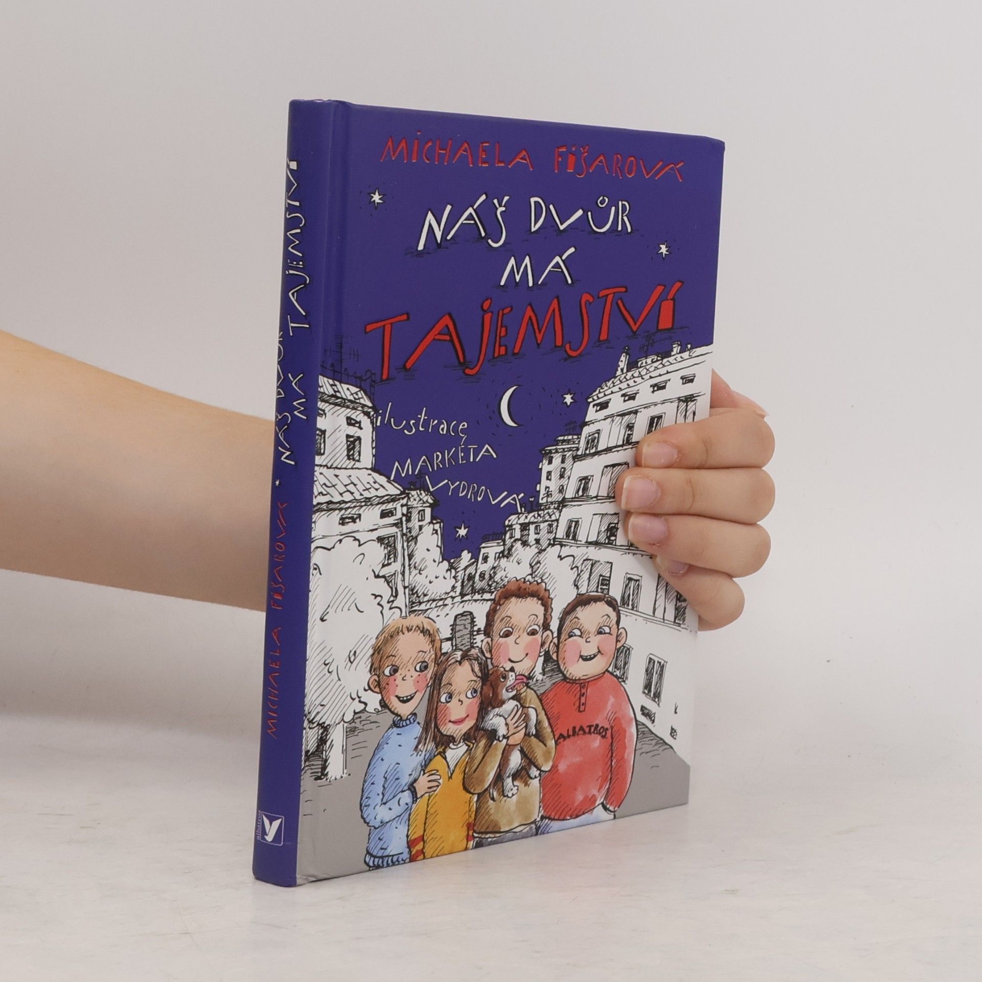 Náš dvůr má tajemství