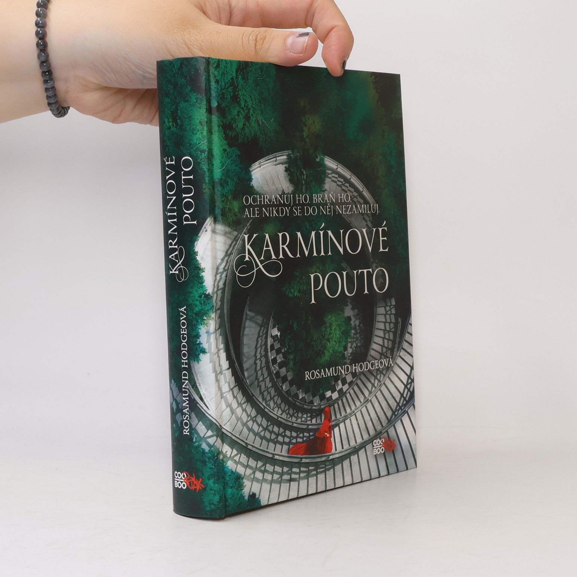 Rosamund Hodge Karmínové pouto