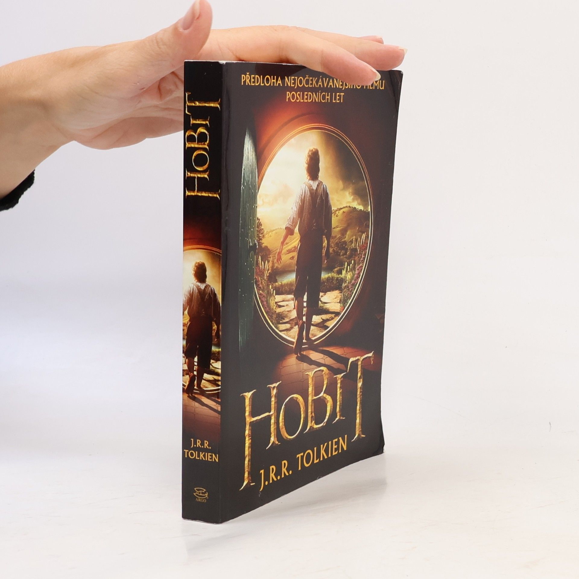 John Ronald Reuel Tolkien Hobit, aneb, Cesta tam a zase zpátky