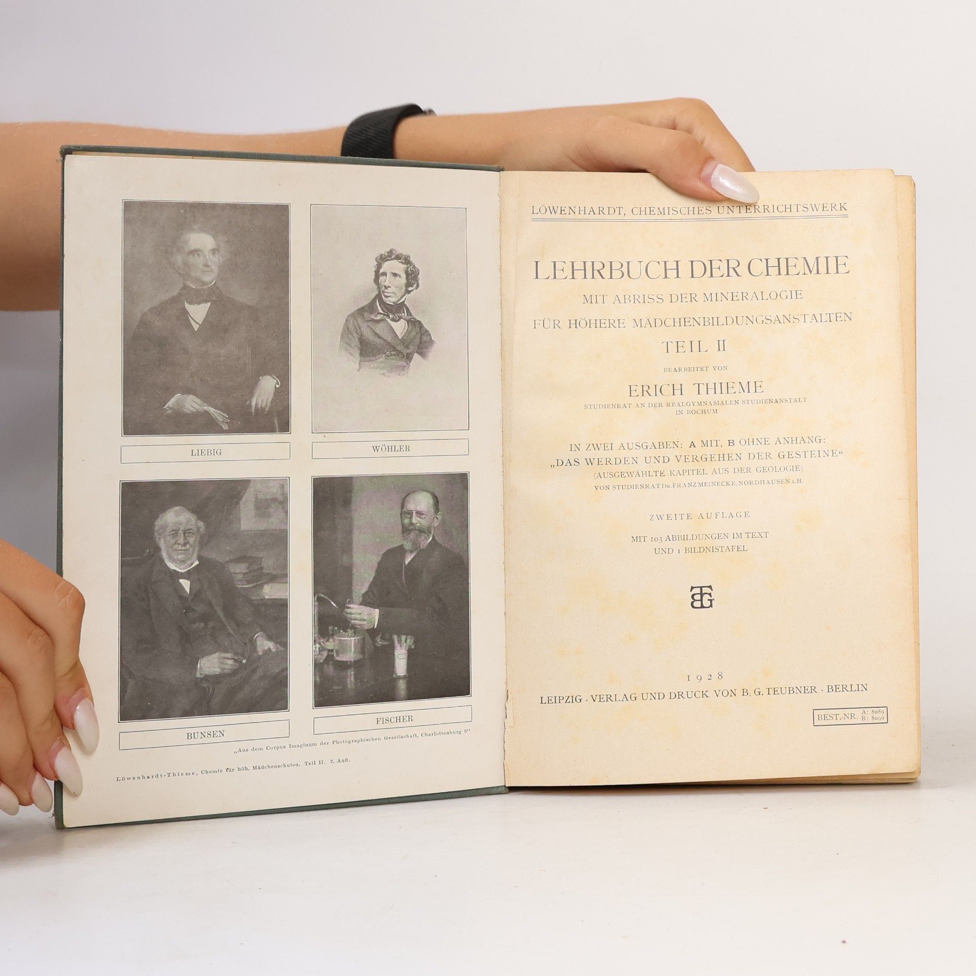 Erich Thieme Lehrbuch der Chemie mit Abriss der Mineralogie für höhere Mädchenbildungsanstalten