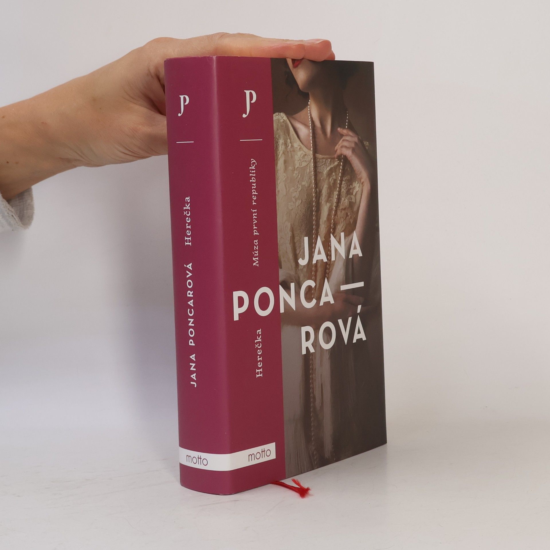 Jana Poncarová Herečka : múza první republiky