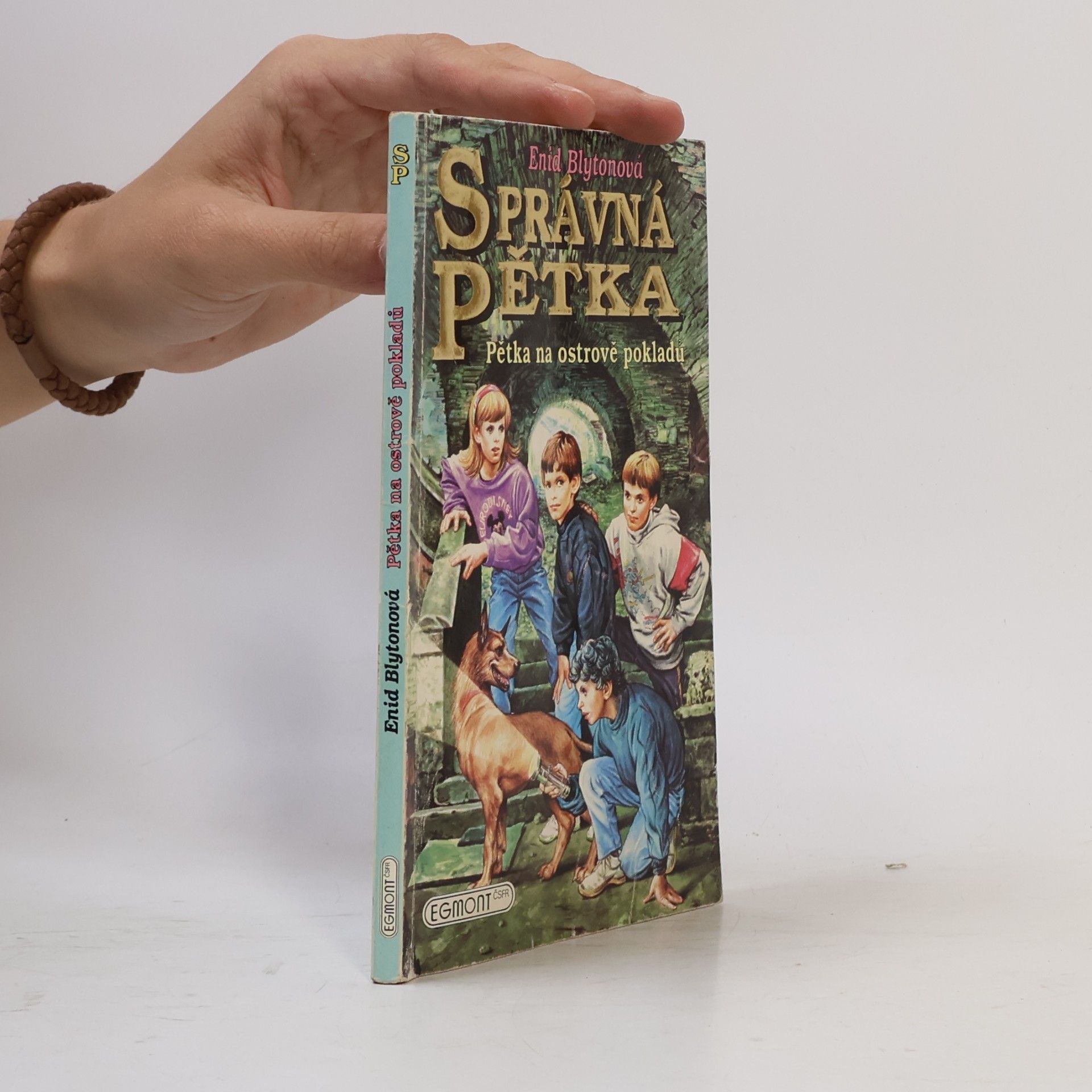 Enid Blyton Správná pětka. Pětka na ostrově pokladů