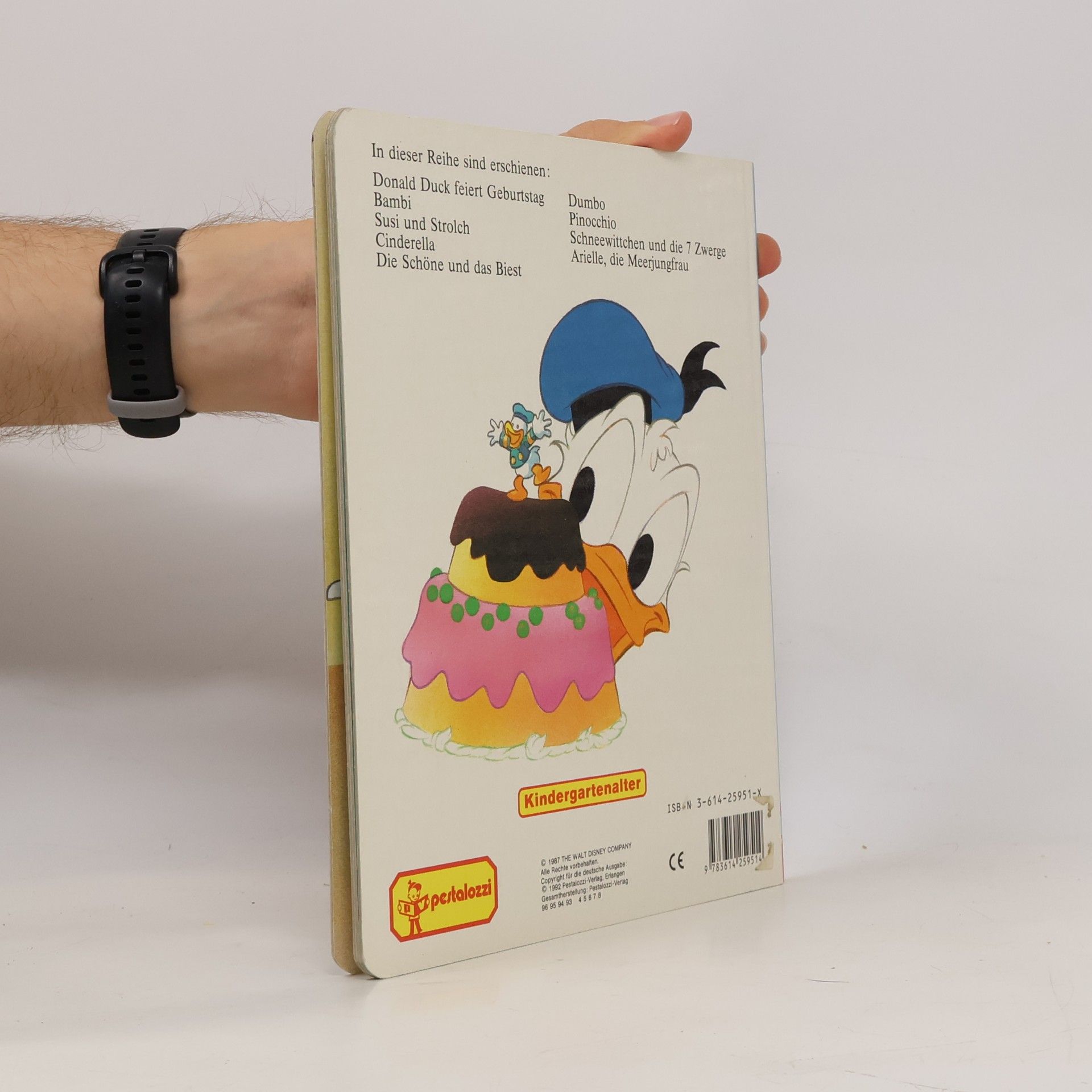 Donald Duck feiert Geburtstag. Walt Disney