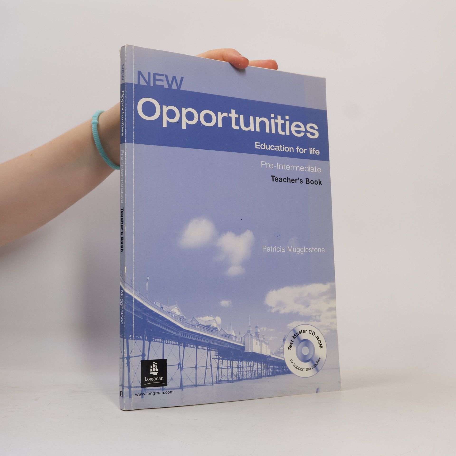 New opportunities : pre-intermediate : student's book : [with Mini-dictionary]