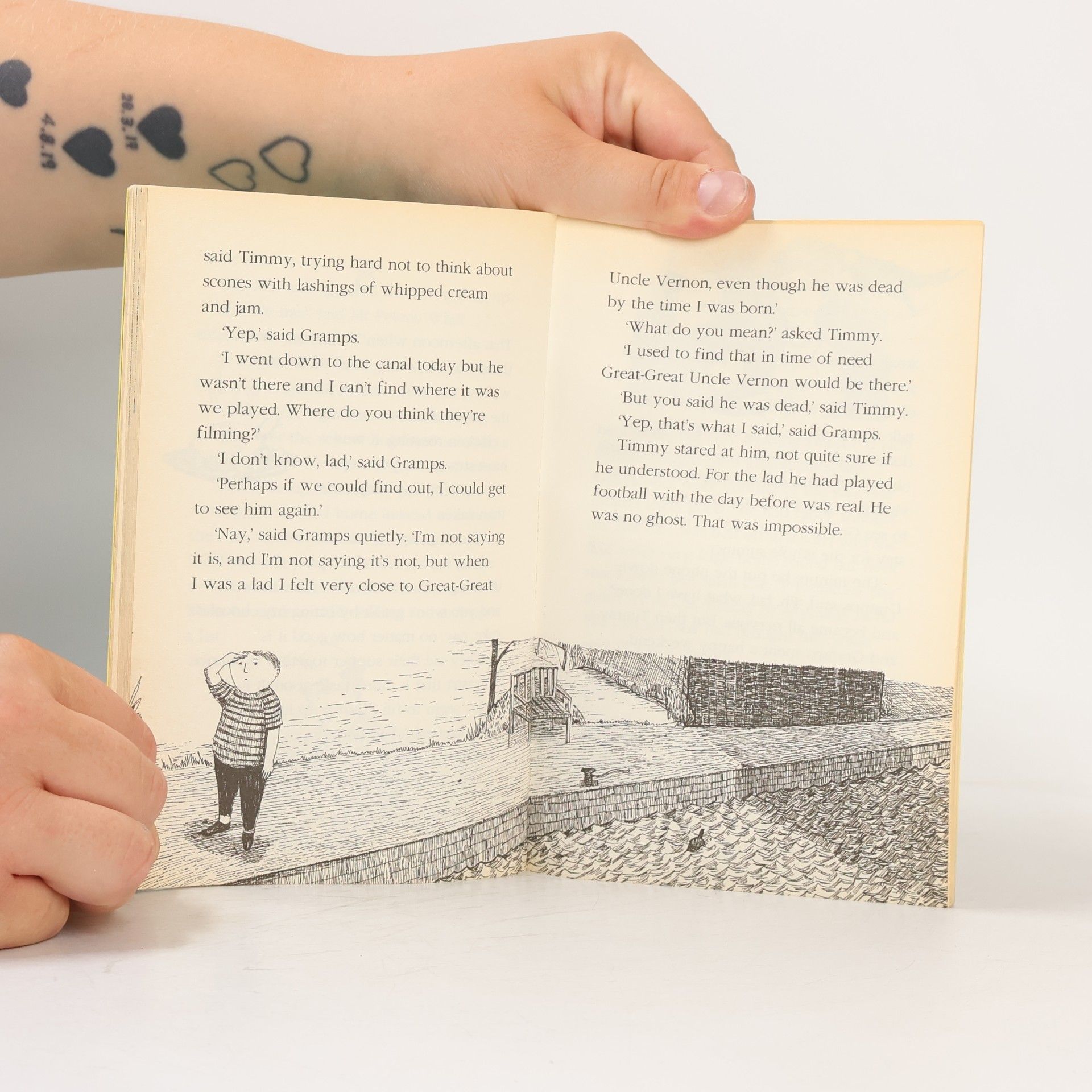 Sally Gardner Magical Children - 6: The Boy with the Lightning Feet