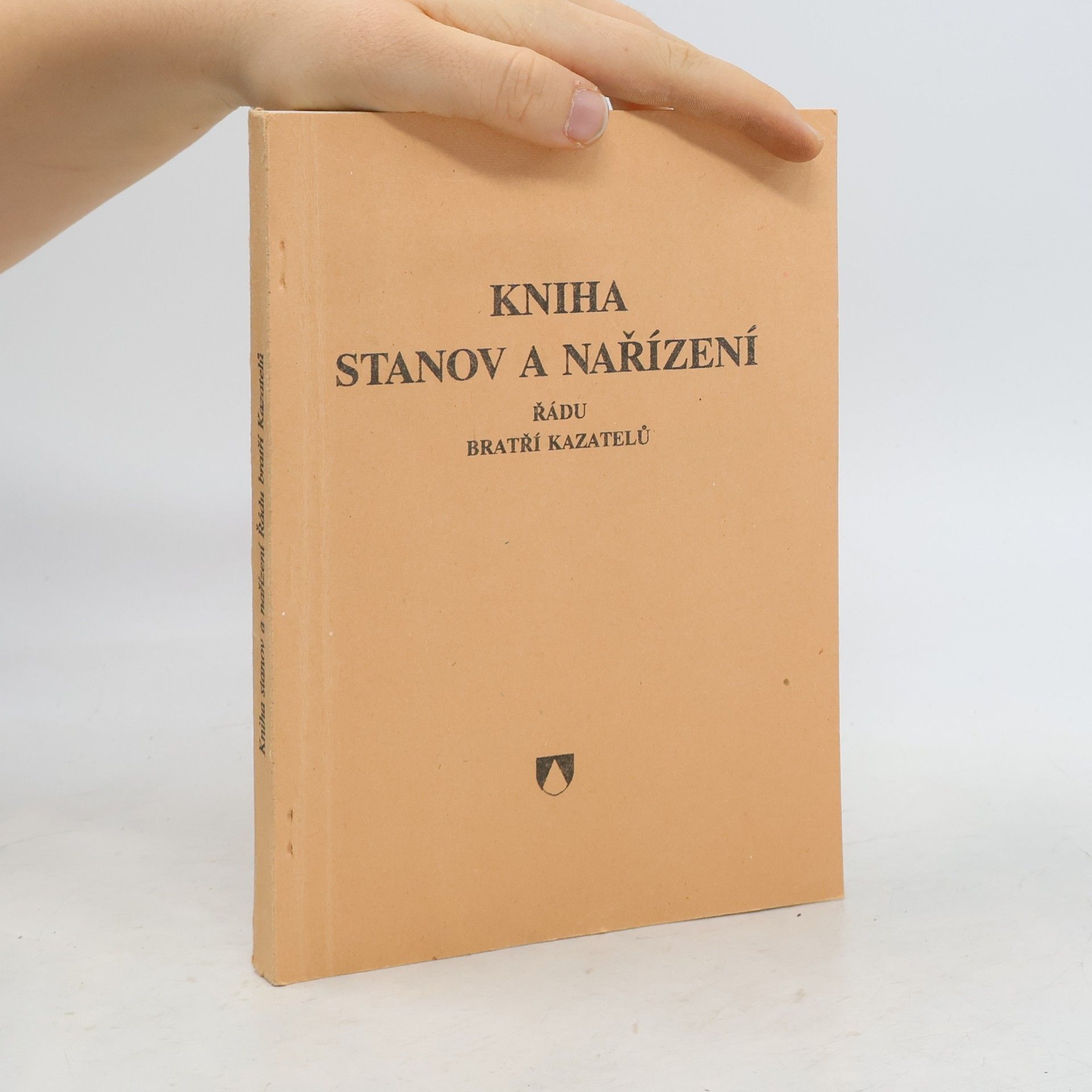Various authors Kniha stanov a nařízení řádu bratří kazatelů