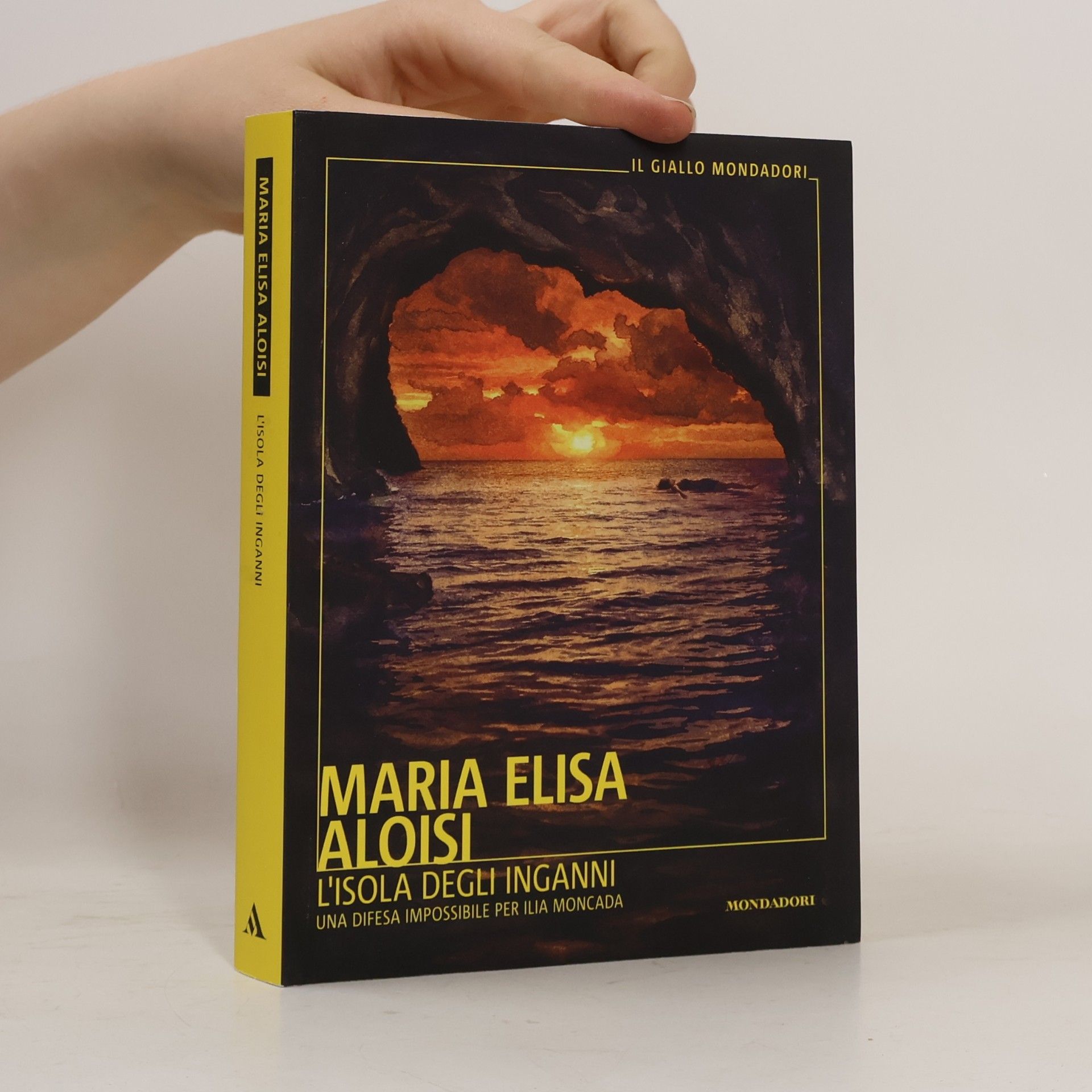 Maria Elisa Aloisi Il Giallo Mondadori: L'isola degli inganni