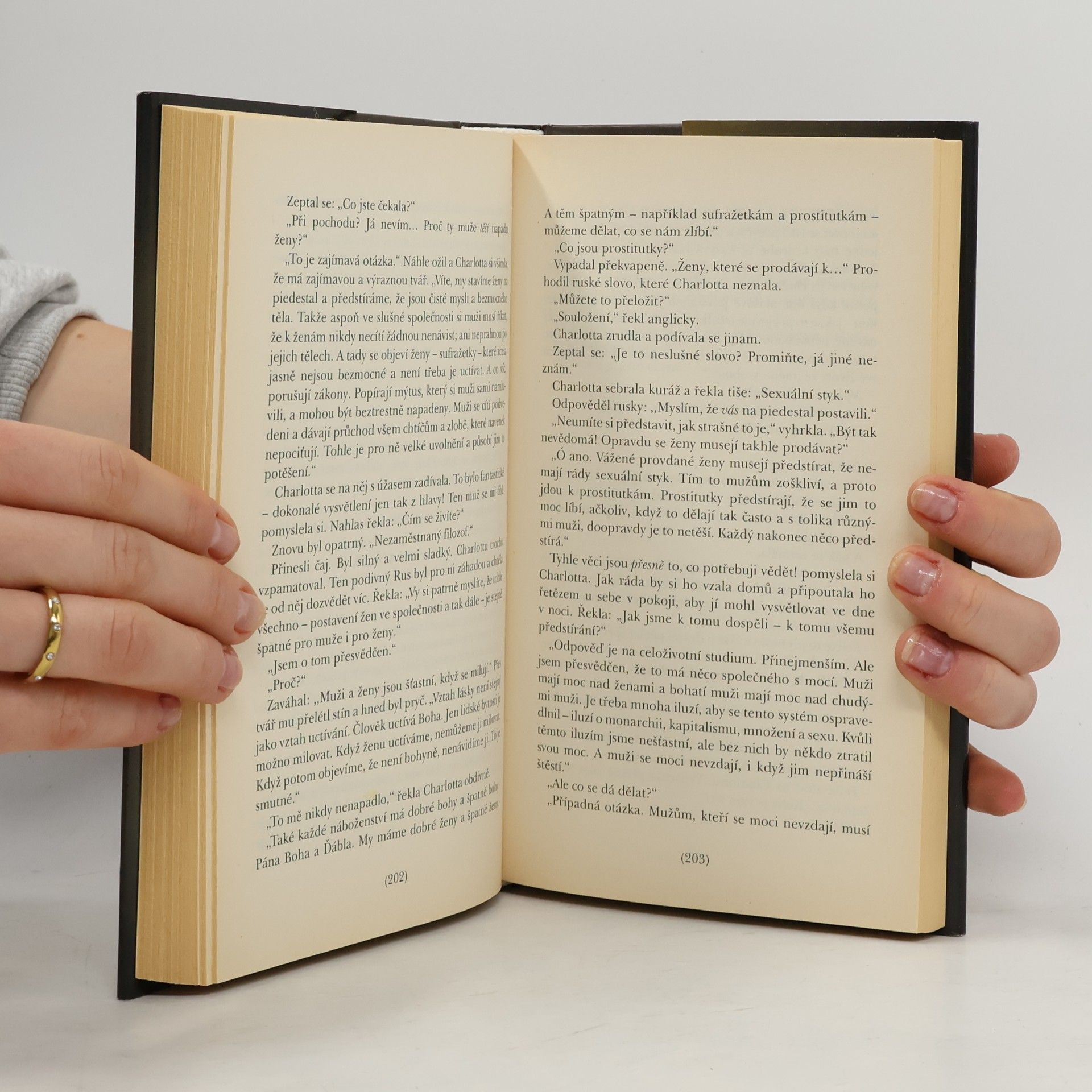 Ken Follett Muž s podivnou minulostí