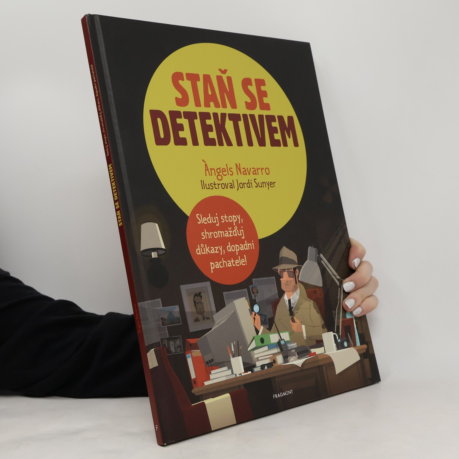 Àngels Navarro Staň se detektivem