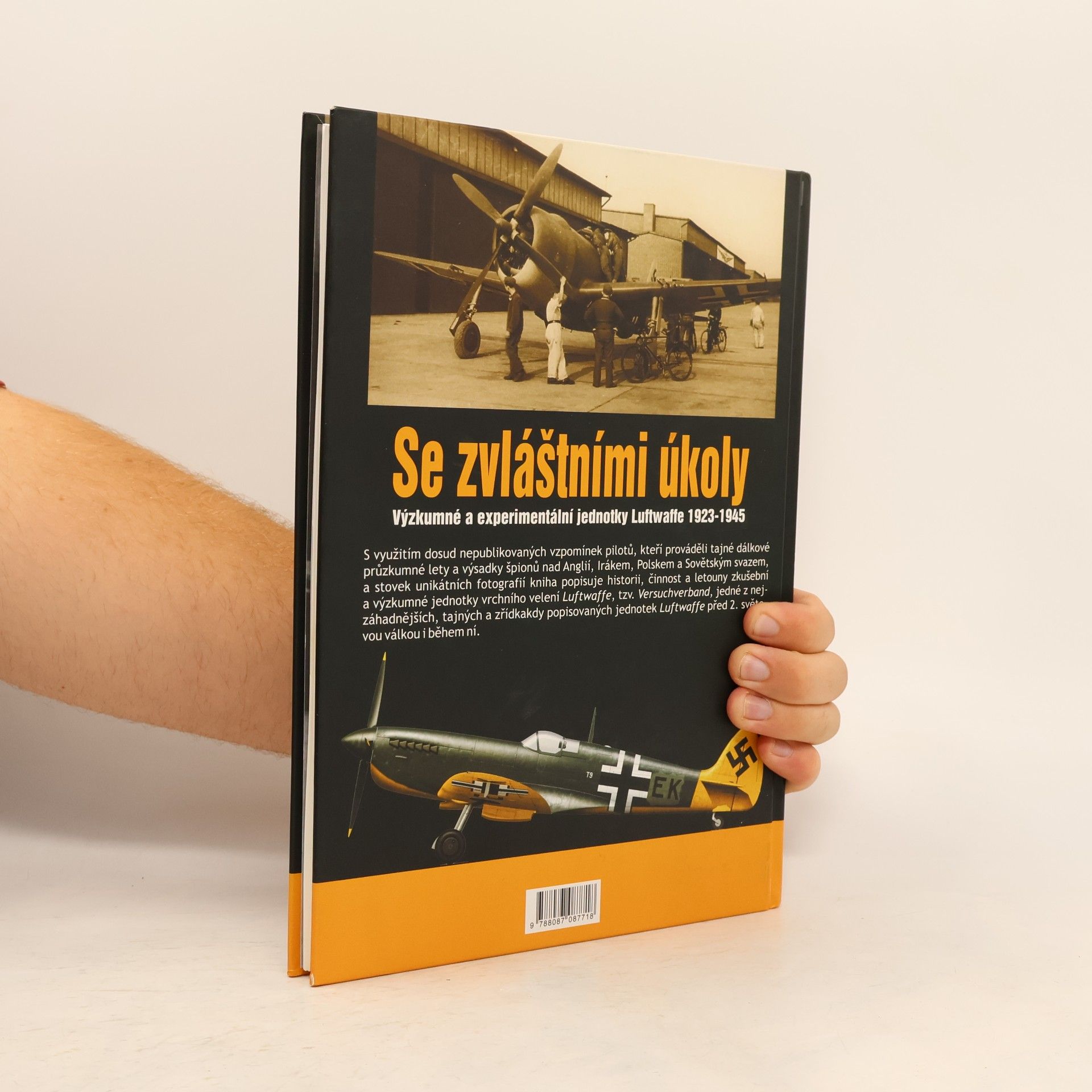 J. Richard Smith Se zvláštními úkoly. Výzkumné a experimentální jednotky Luftwaffe 1923-1945