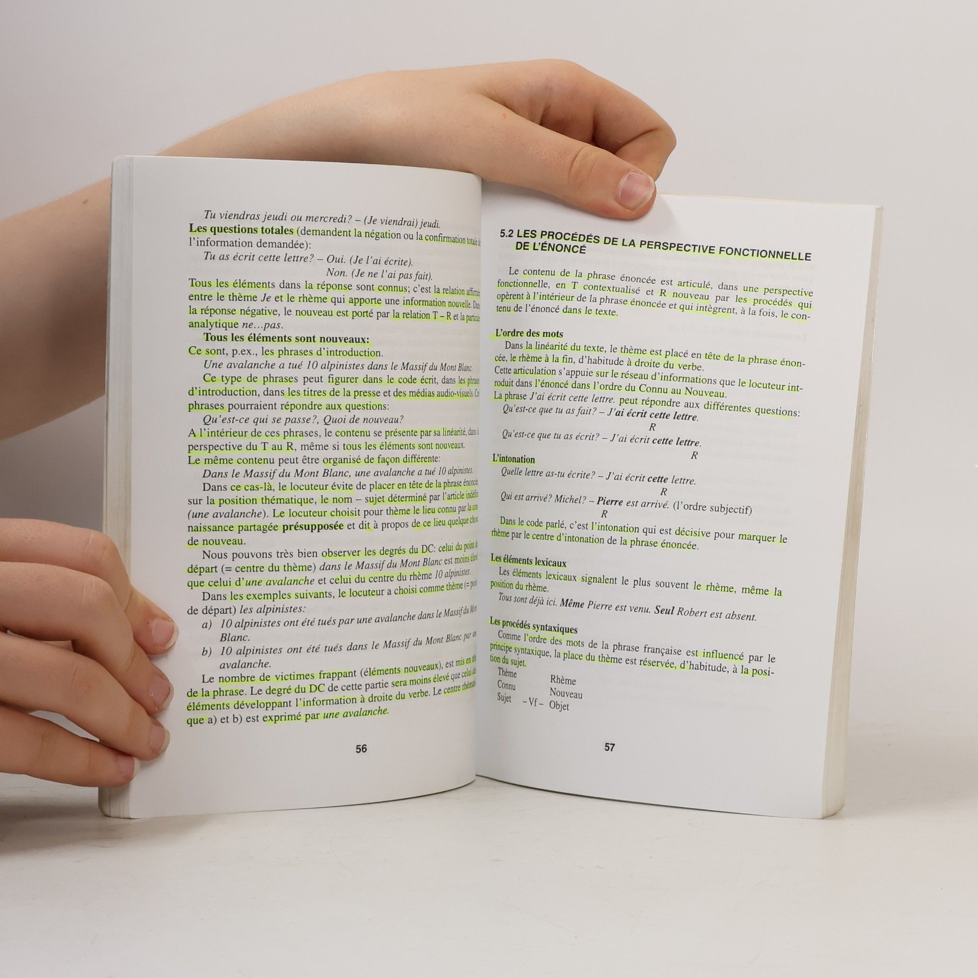 Hana Loucká Introduction à la linguistique textuelle : la perspective fonctionnelle de l'énoncé et la cohérence textuelle
