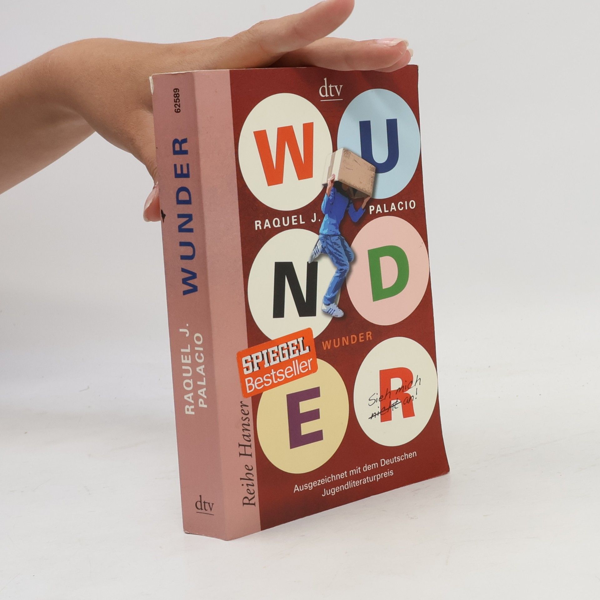 Raquel J. Palacio Wunder