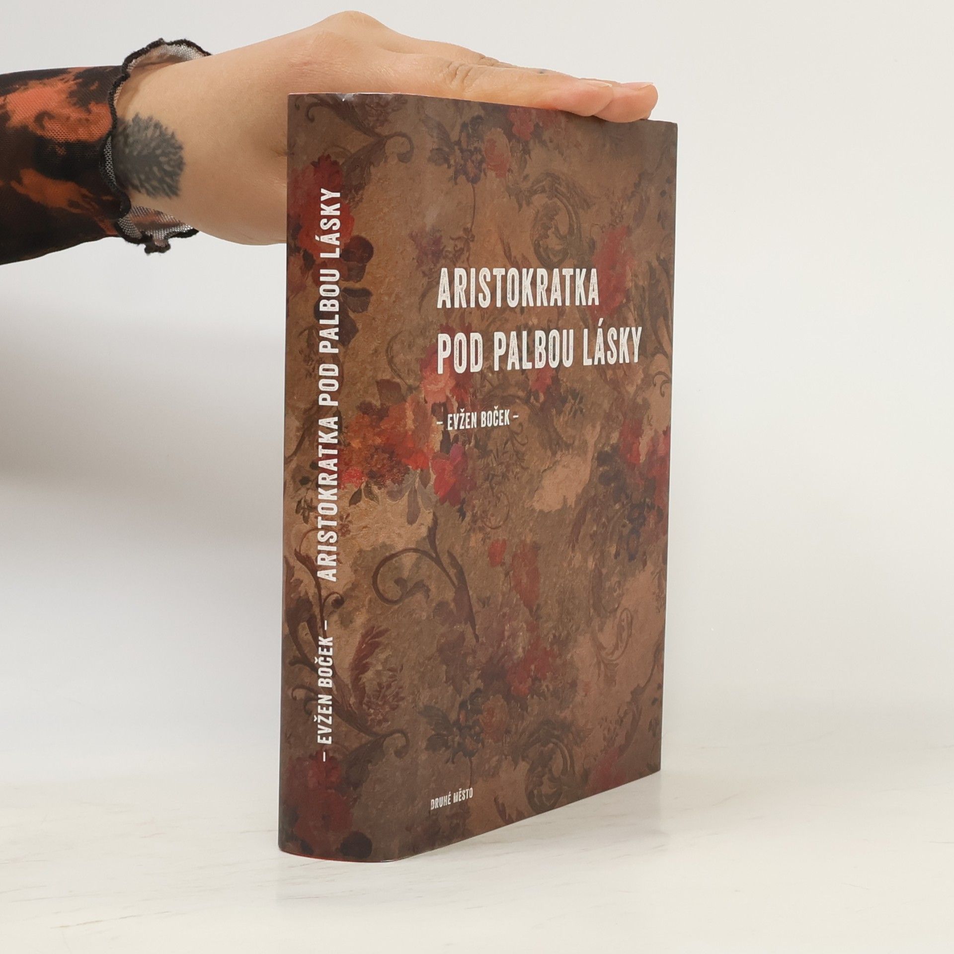 Evžen Boček Aristokratka pod palbou lásky