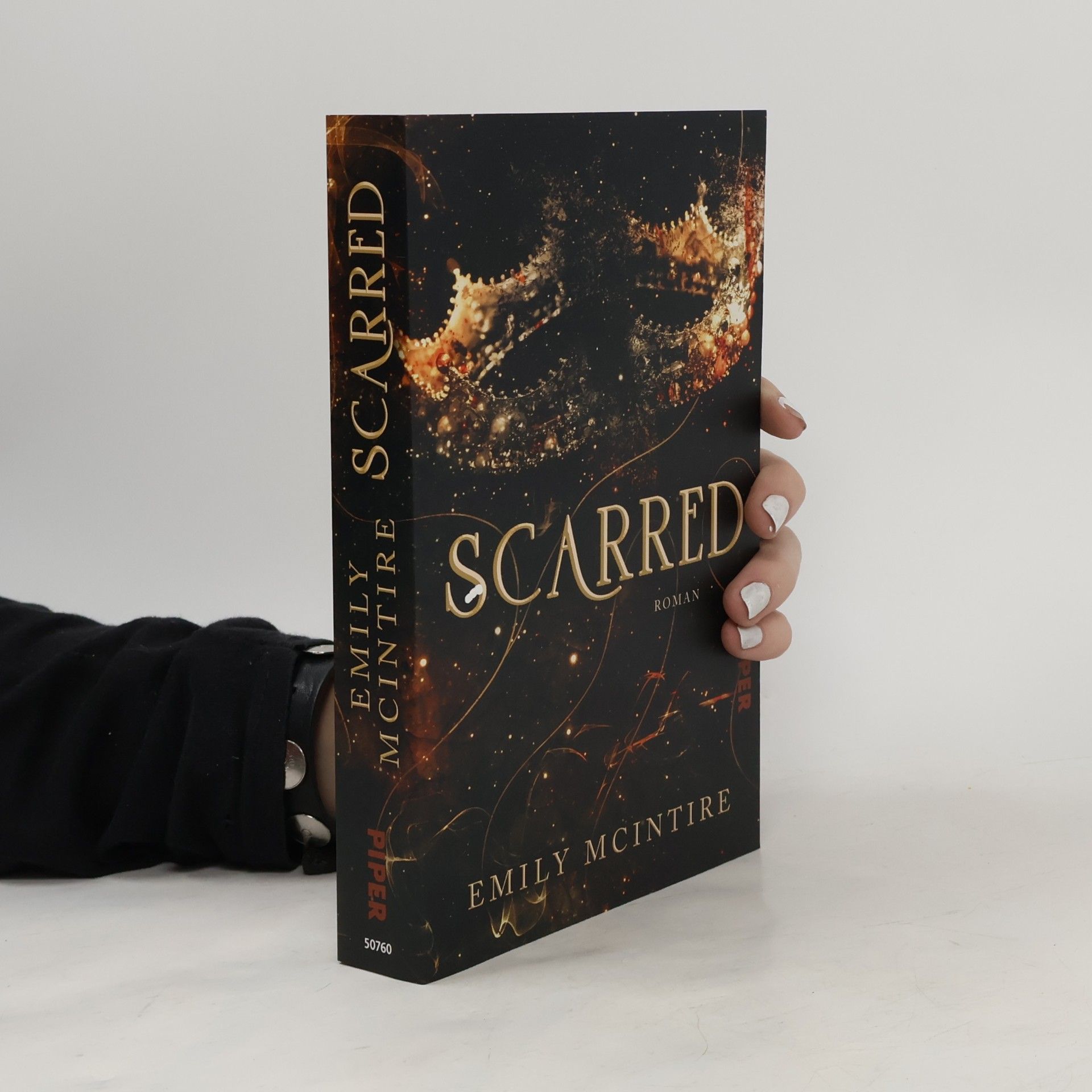 Emily McIntire Scarred
