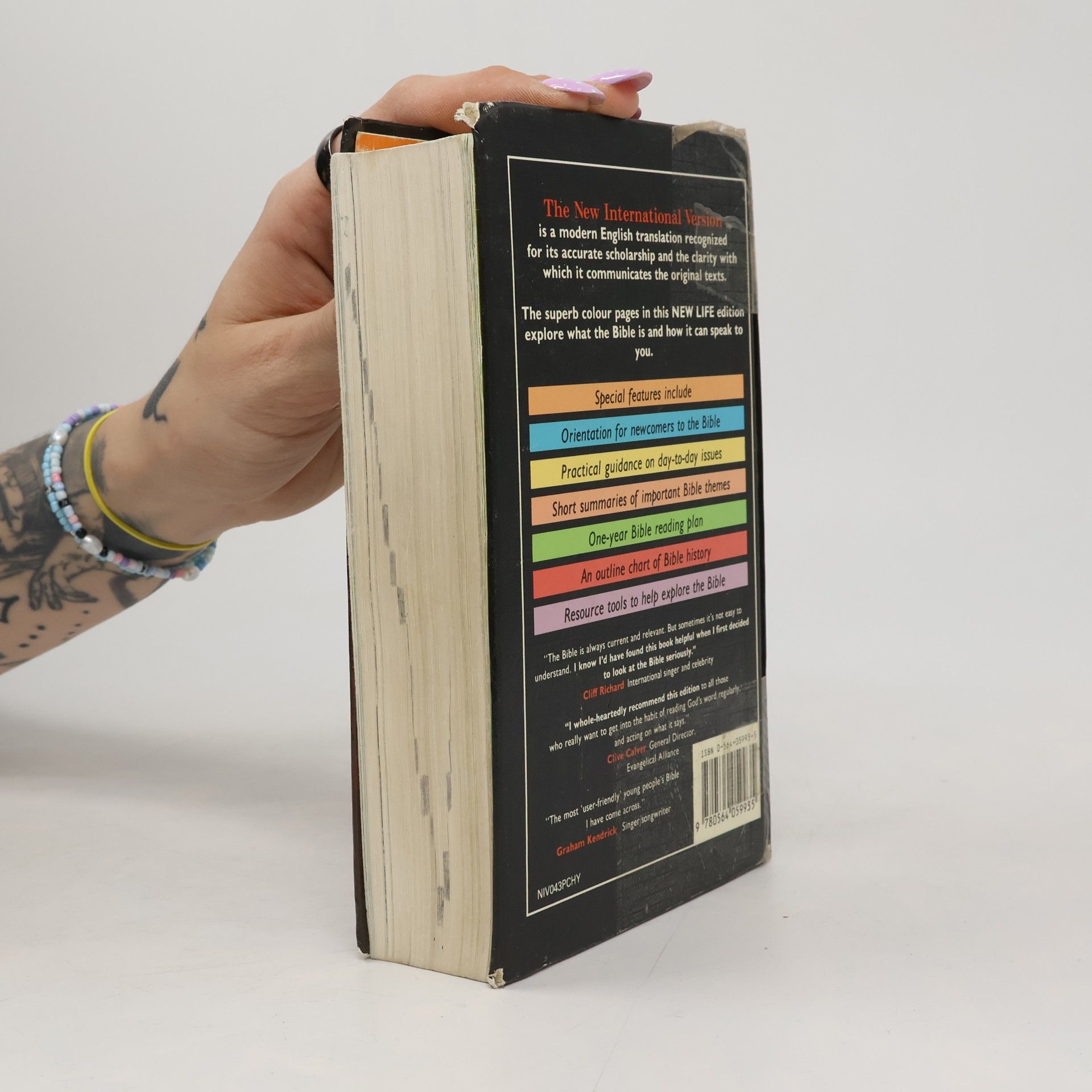 International Bible Society New life Holy Bible: New International version : with colour features.