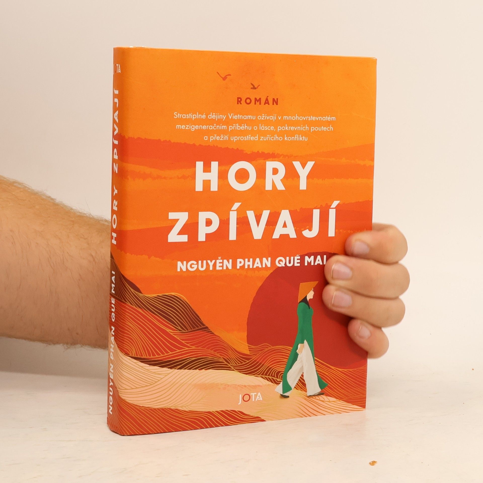 Nguyễn Phan Quế Mai Hory zpívají