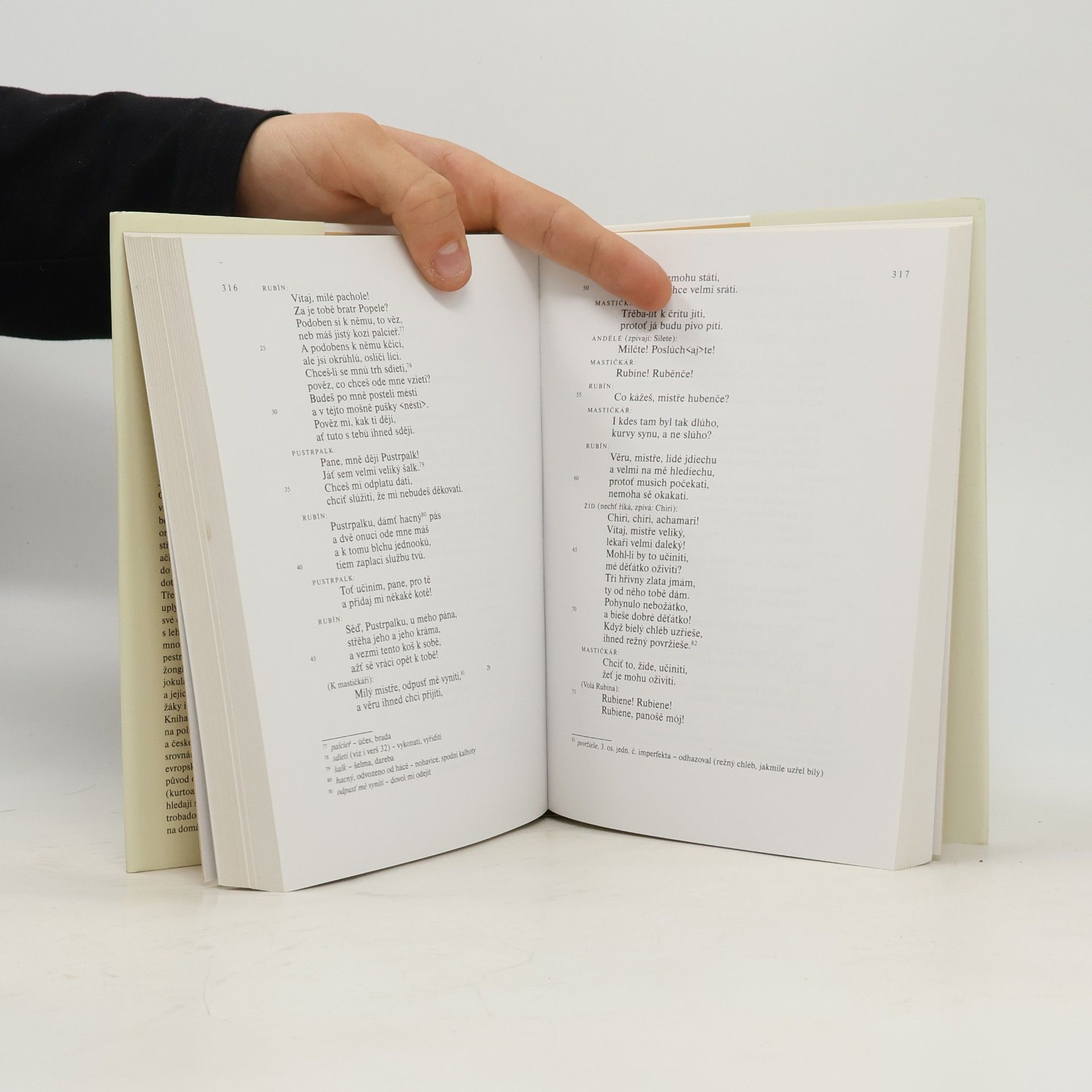 Václav Černý Staročeská milostná lyrika a další studie ze staré české literatury