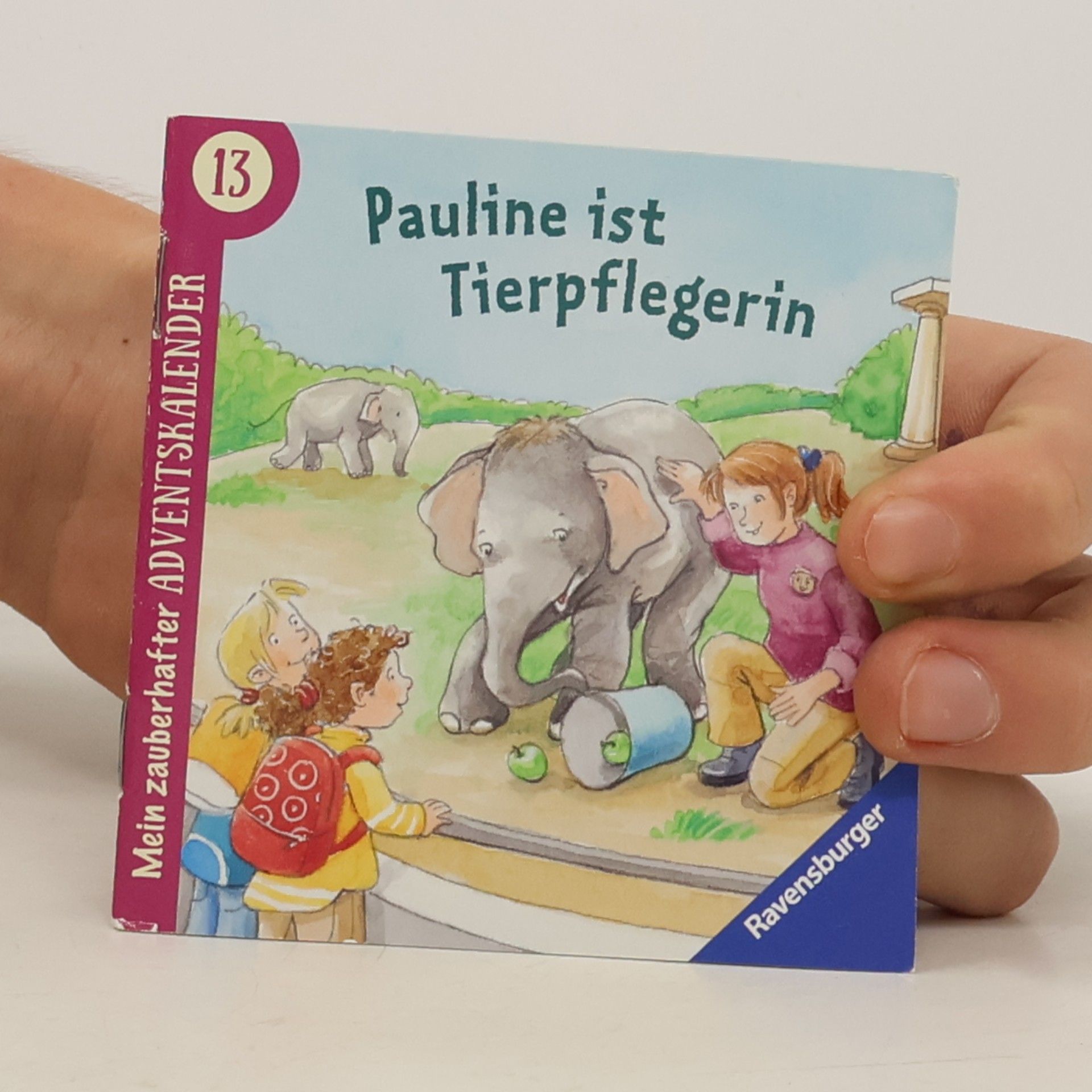 Pauline ist Tierpflegerin 13