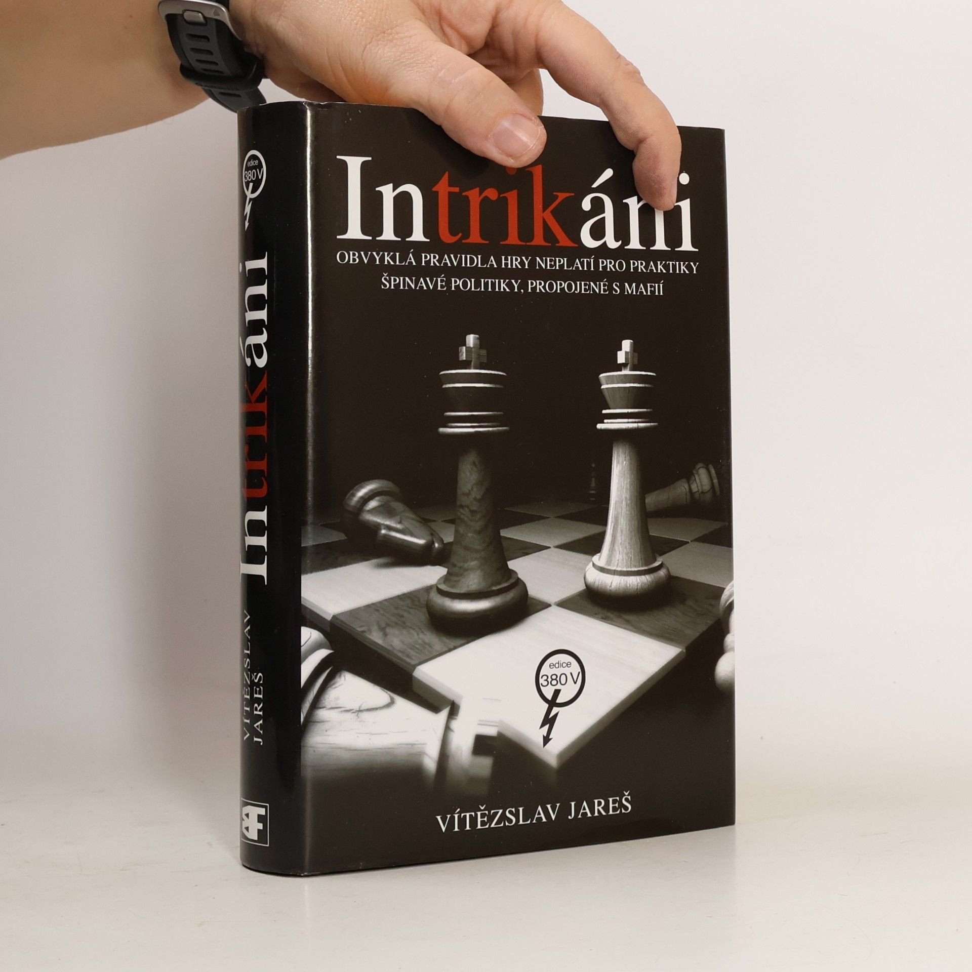 Vítězslav Jareš Intrikáni
