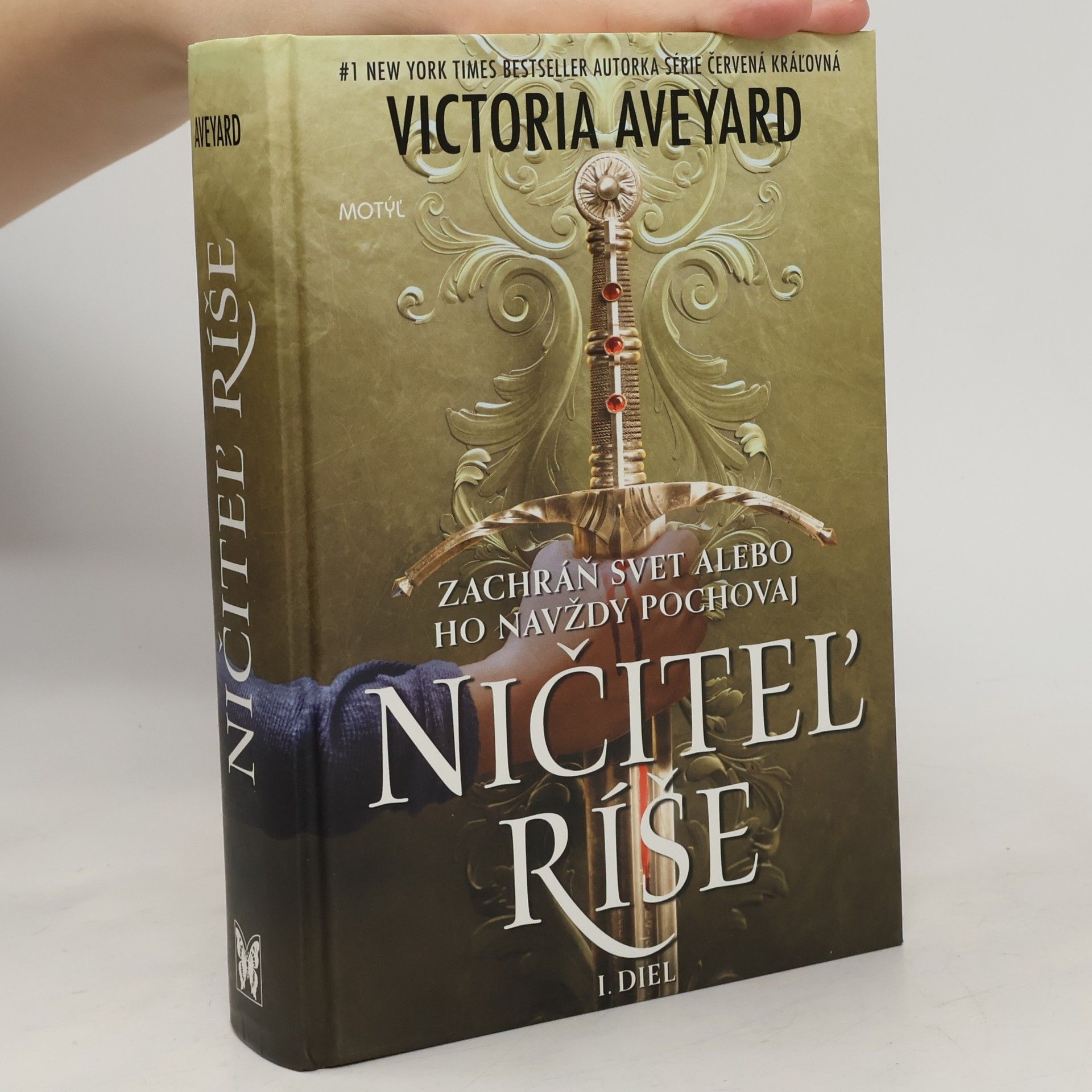 Victoria Aveyard Ničiteľ ríše