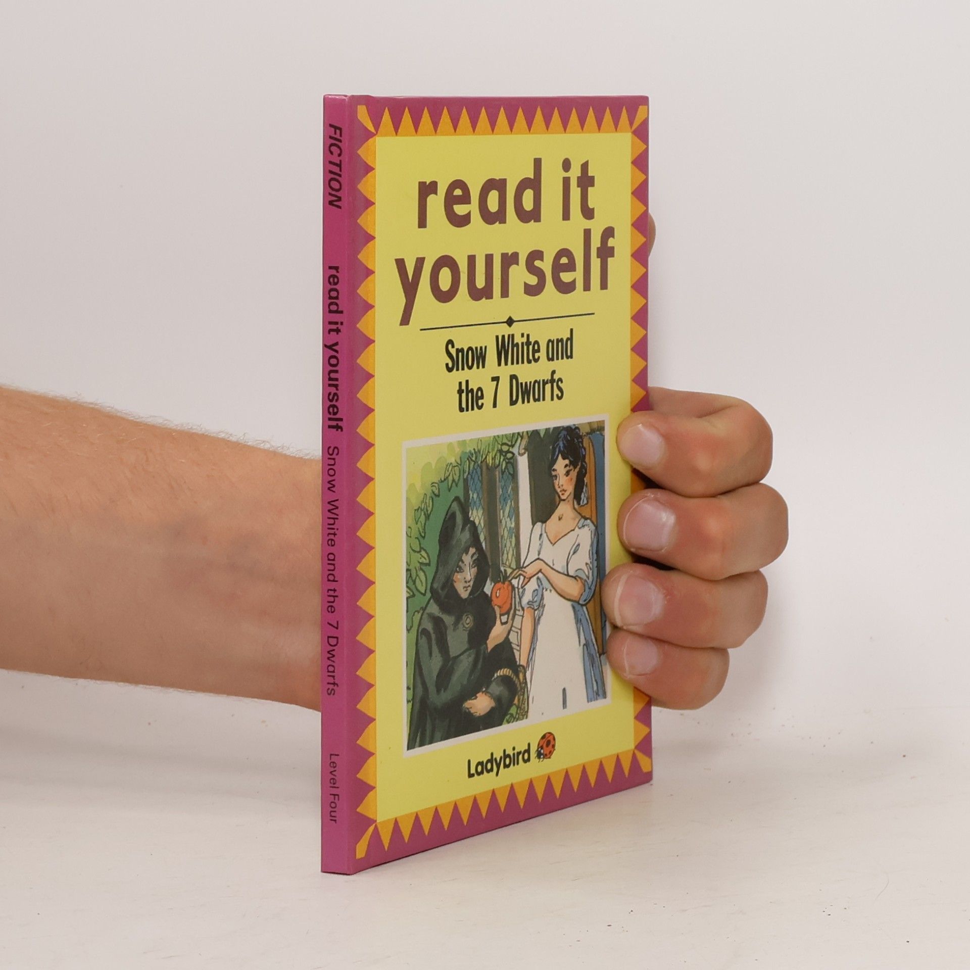 Read It Yourself - 4: Snow White And The Seven Dwarfs