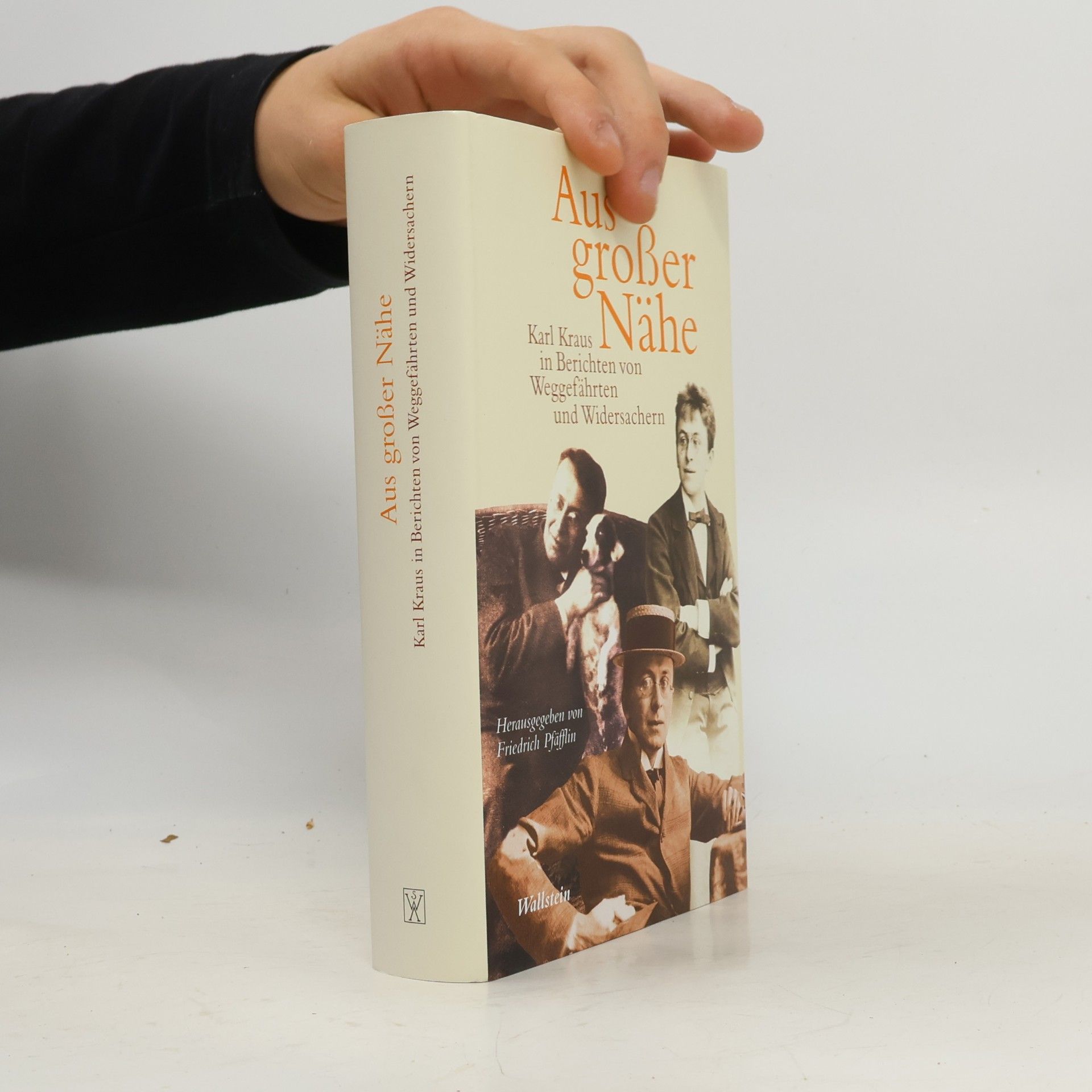Bibliothek Janowitz: Aus großer Nähe