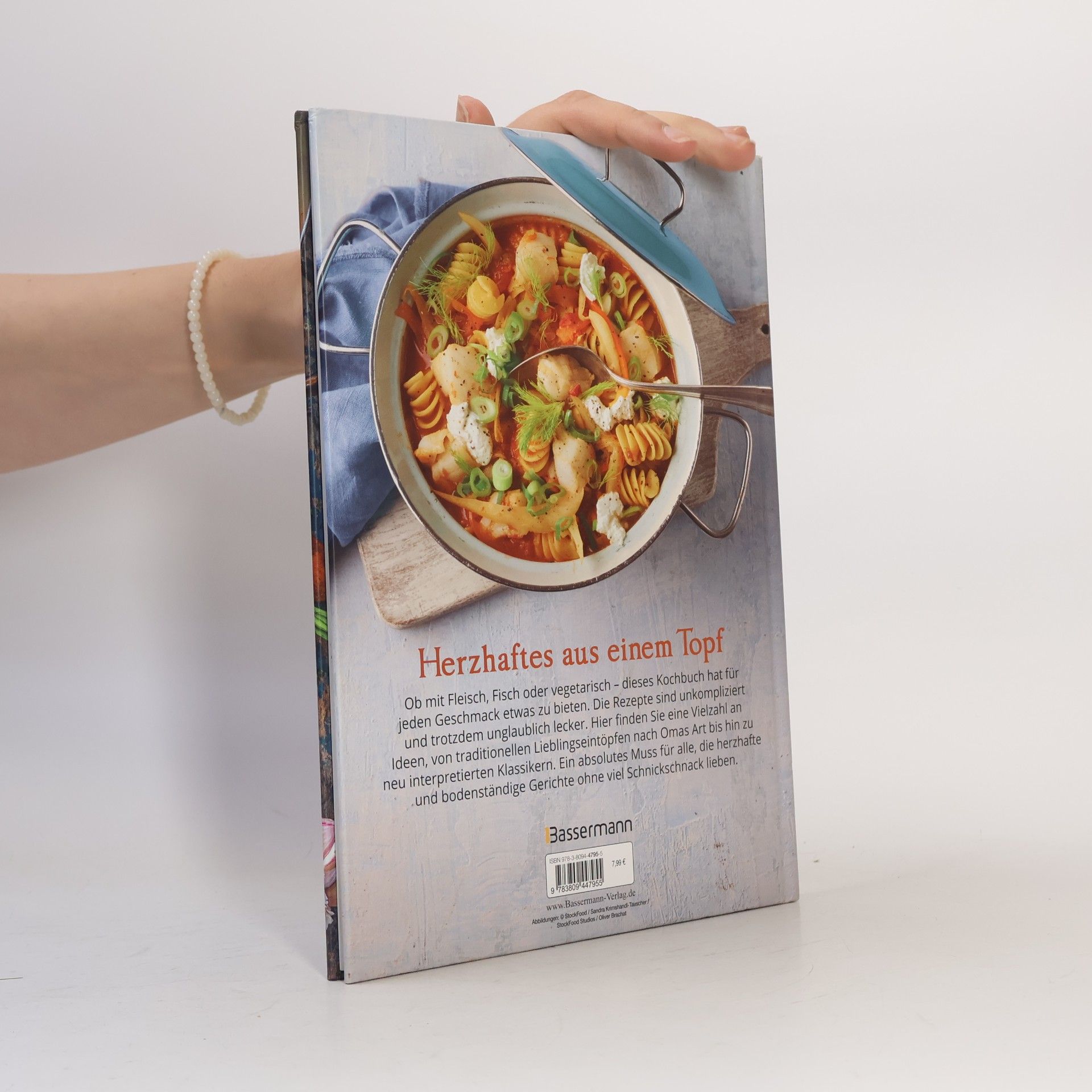 Penguin Random House Verlagsgruppe Penguin Random House Verlagsgruppe GmbH One Pot deftig - Die besten Rezepte für Eintopfgerichte. Wenige Zutaten, einfache Zubereitung -