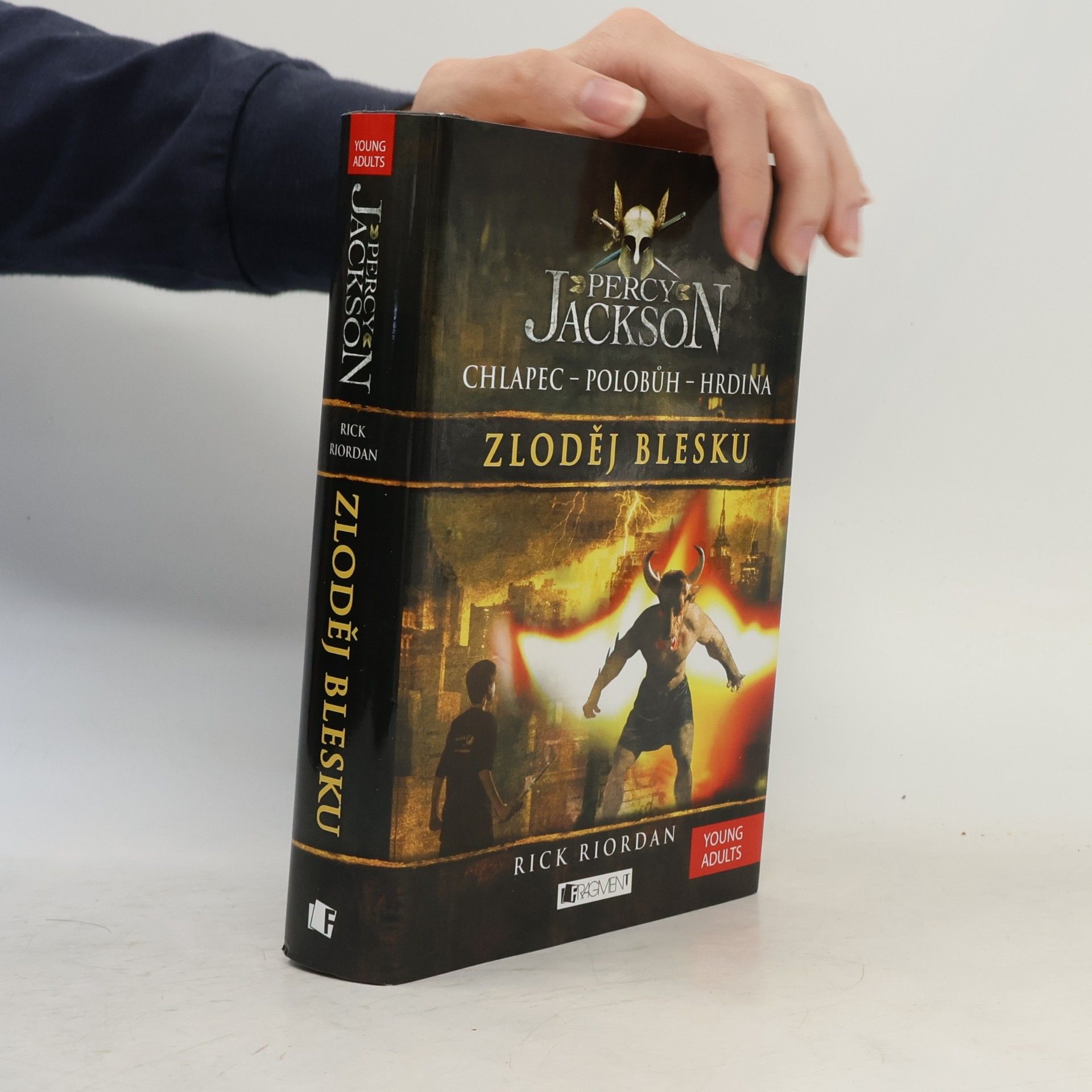 Rick Riordan Percy Jackson. Zloděj blesku