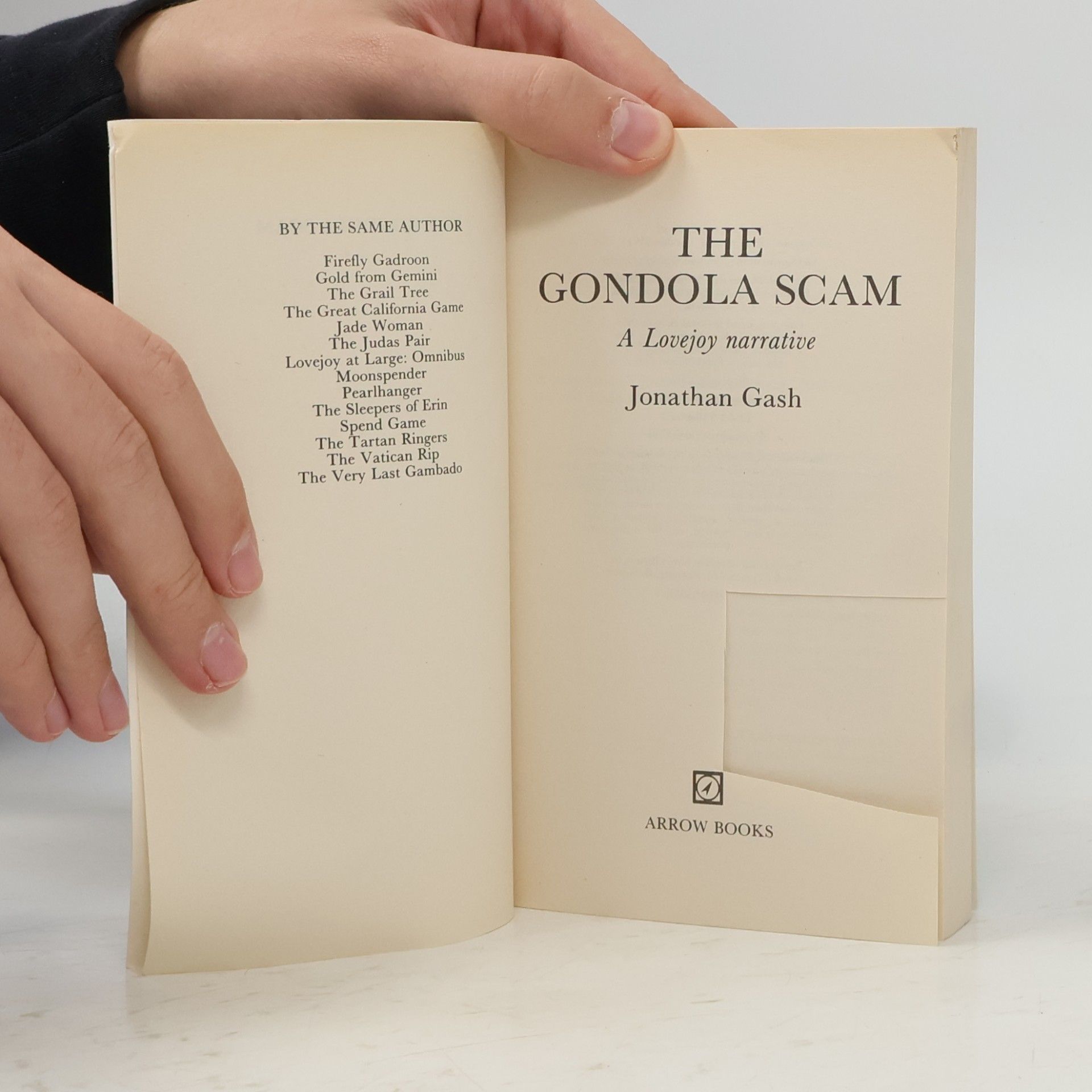 Jonathan Gash Lovejoy: The Gondola Scam