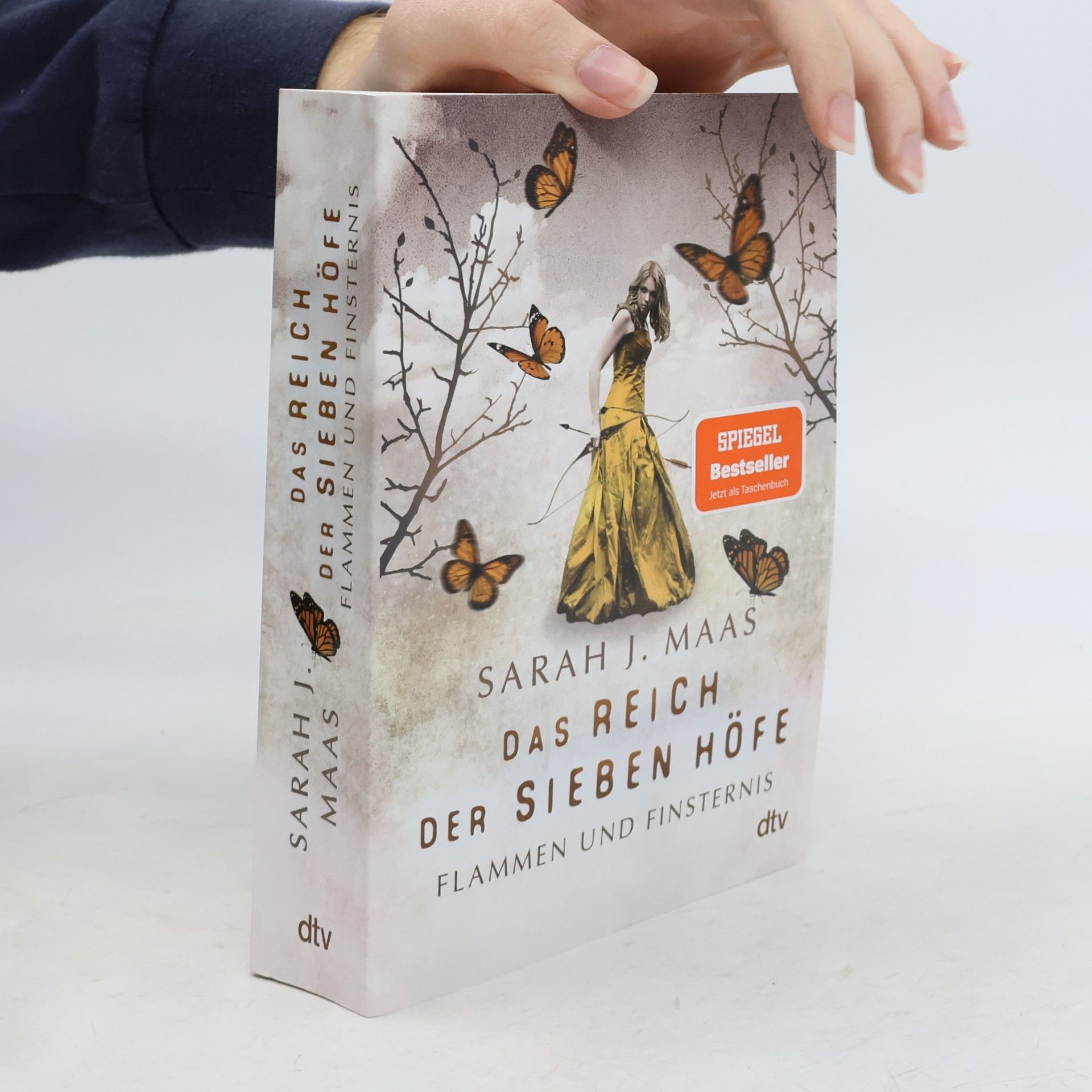 Sarah J. Maas Das Reich der Sieben Höfe. Flammen und Finsternis