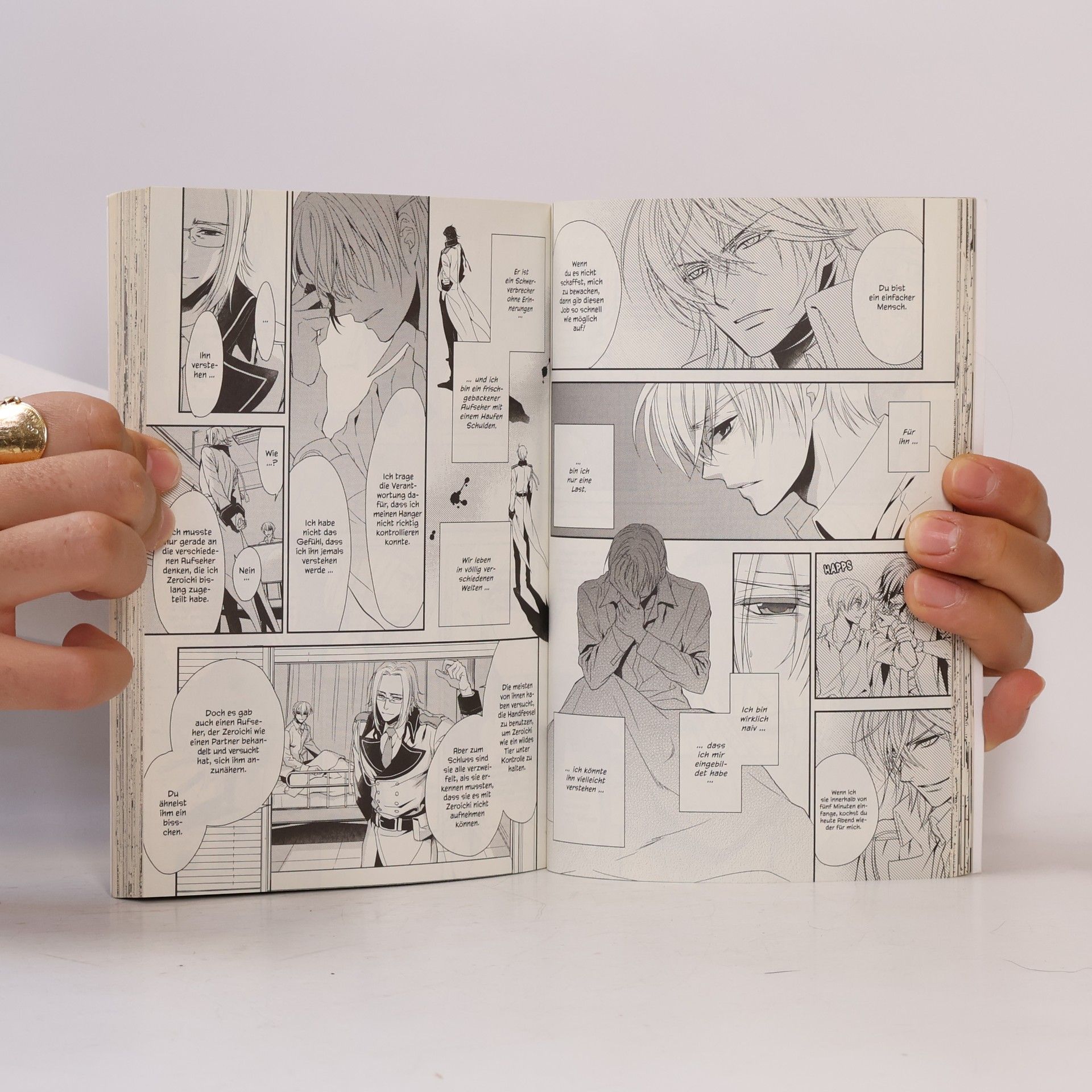 Hirotaka Kisaragi Hanger 1