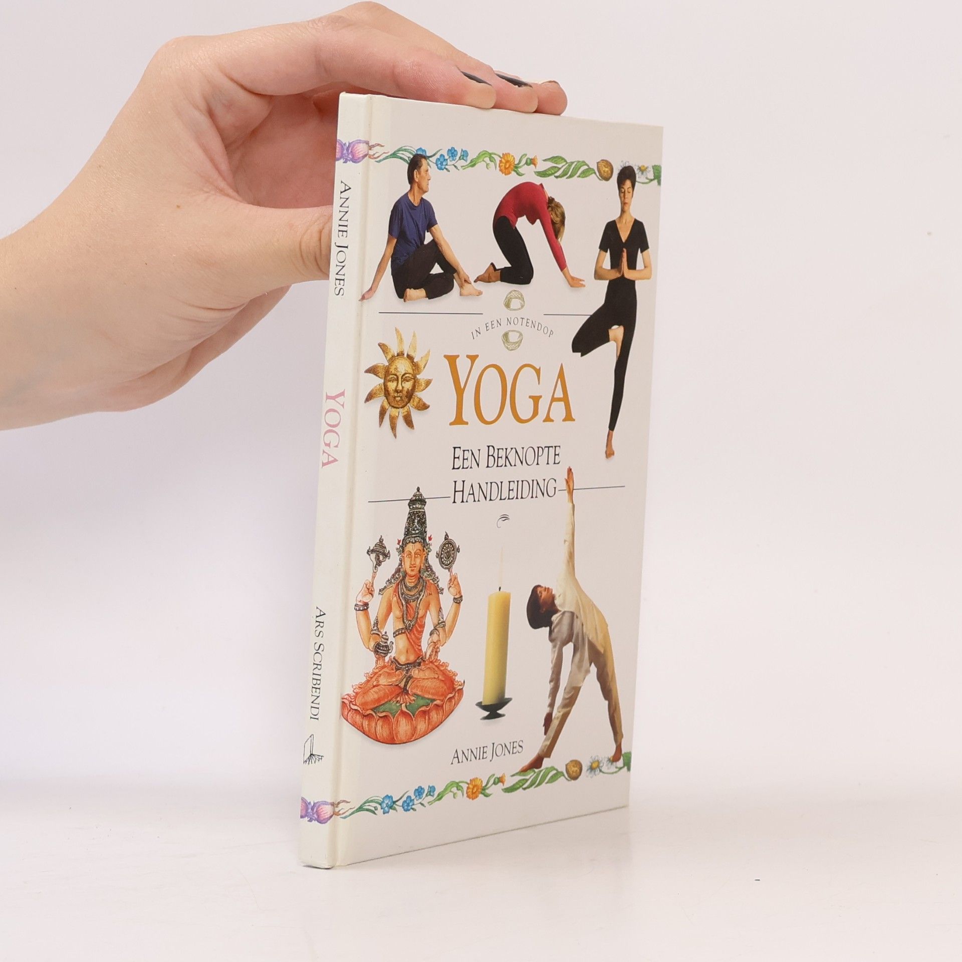 JONES A. YOGA IN EEN NOTENDOP