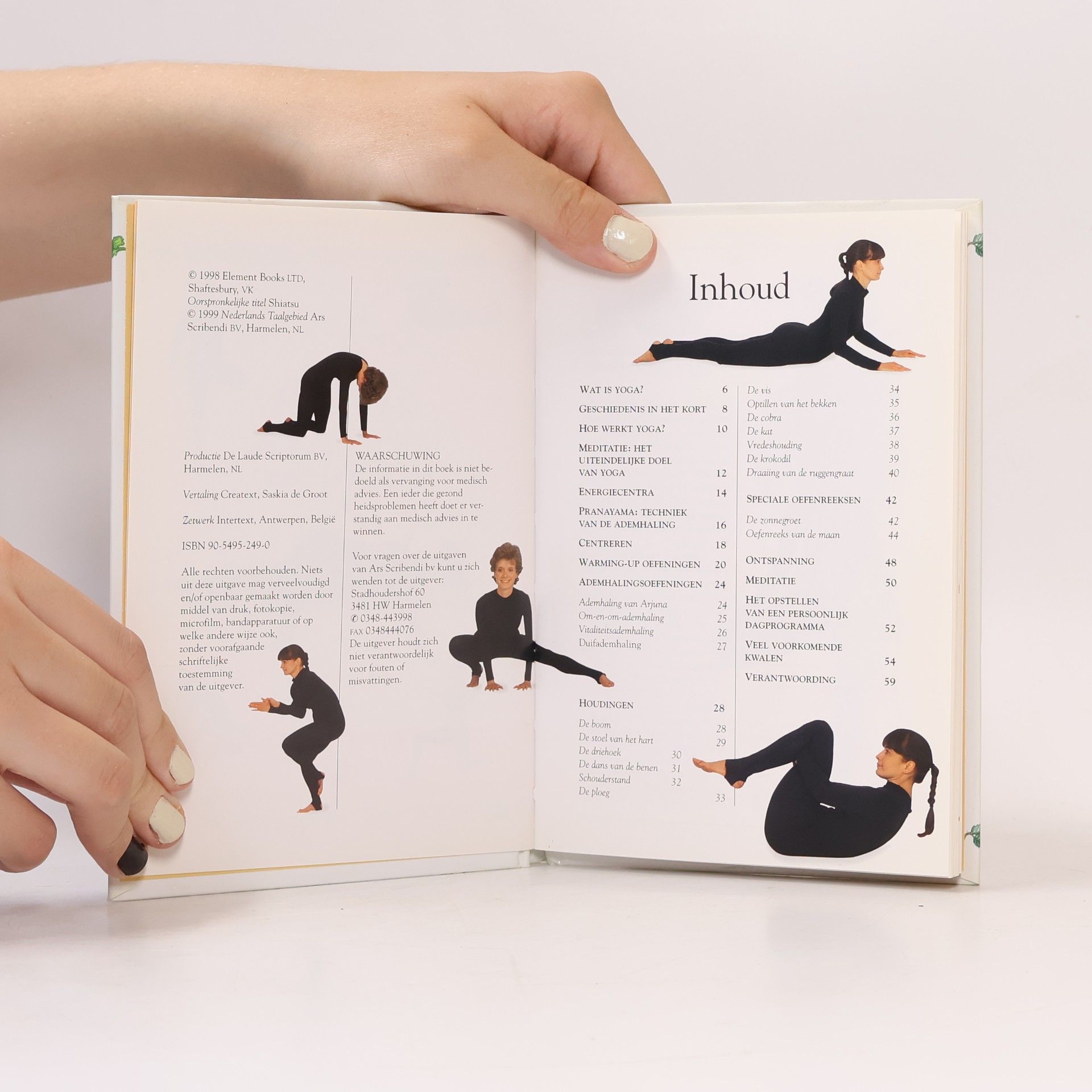 JONES A. YOGA IN EEN NOTENDOP