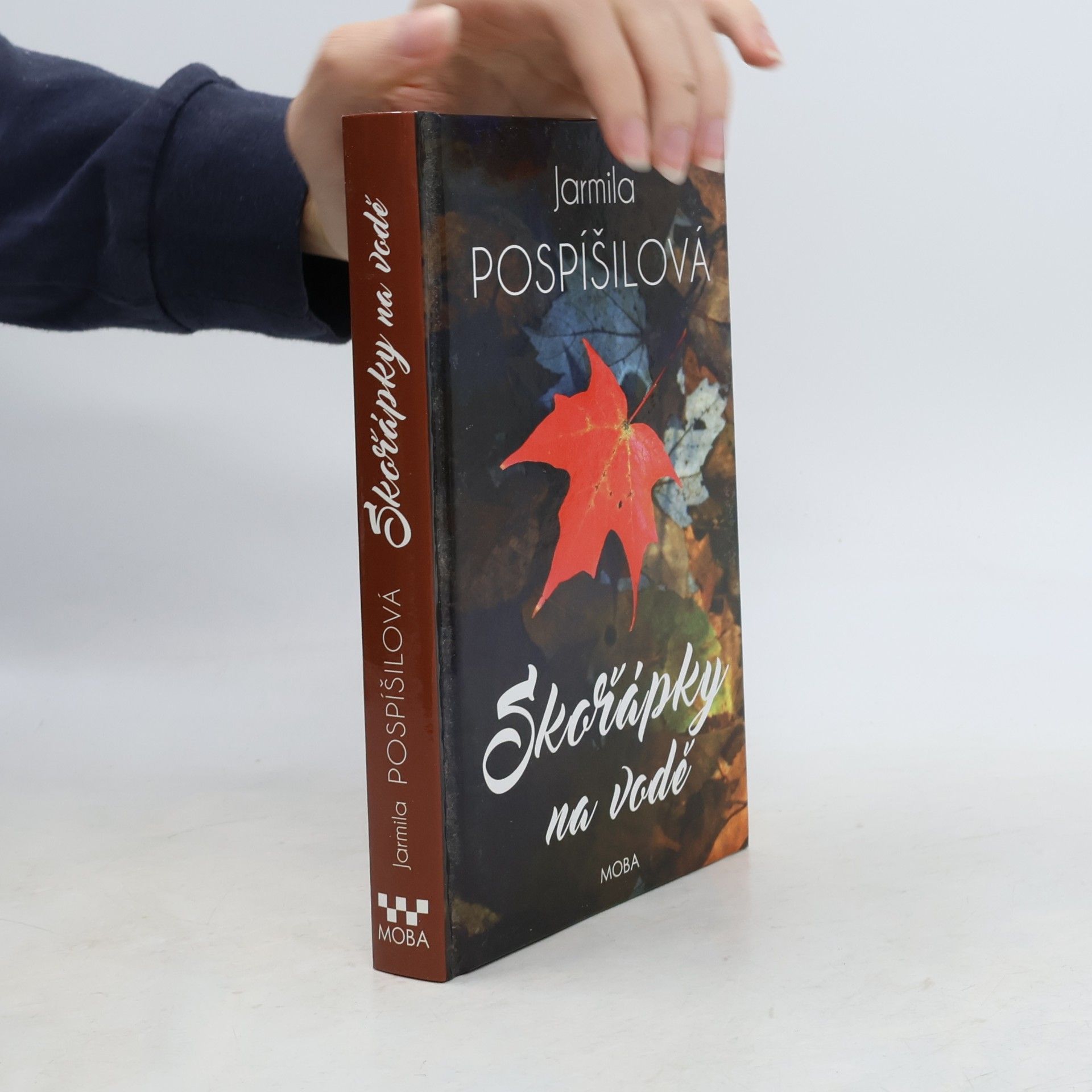 Jarmila Pospíšilová Skořápky na vodě