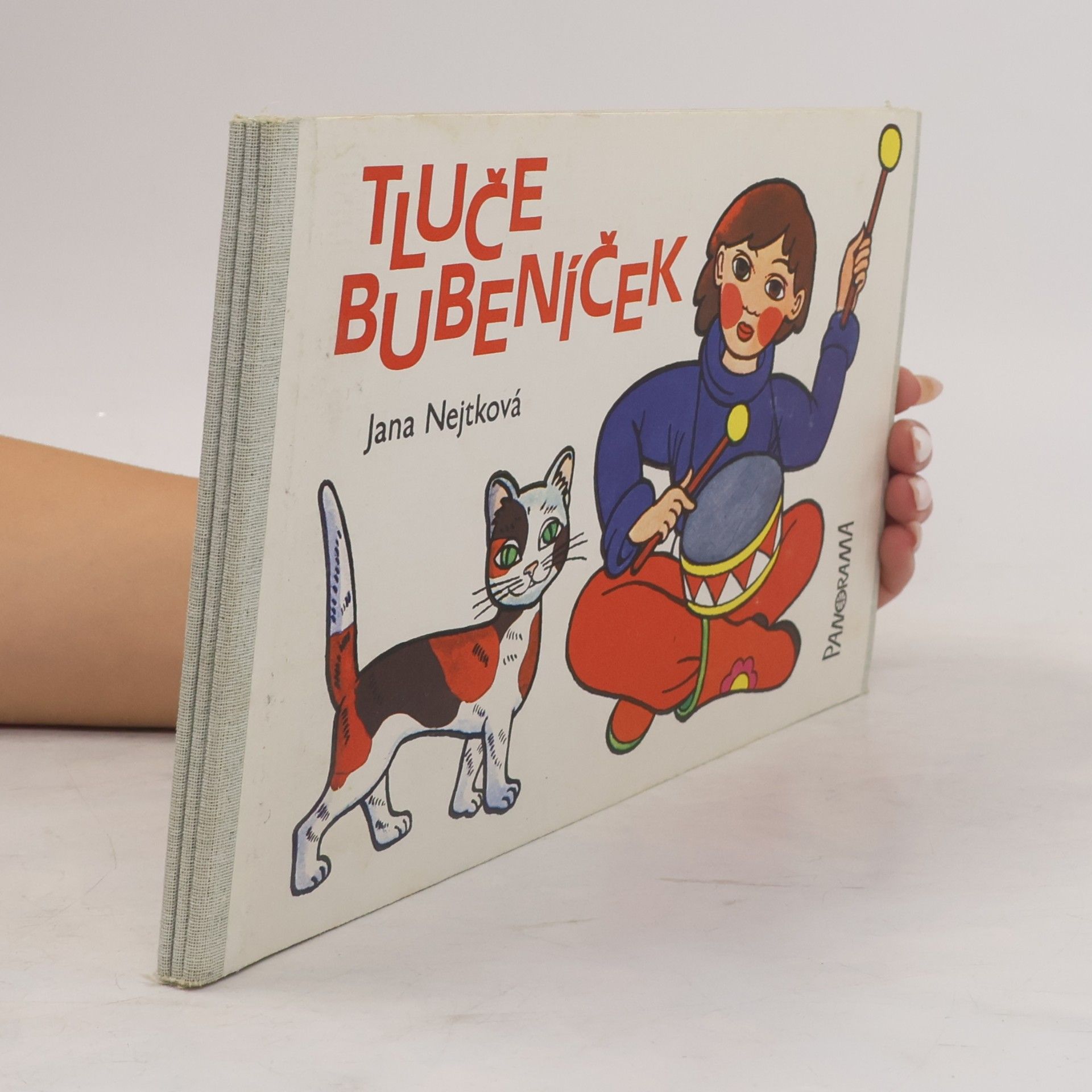 Tluče bubeníček