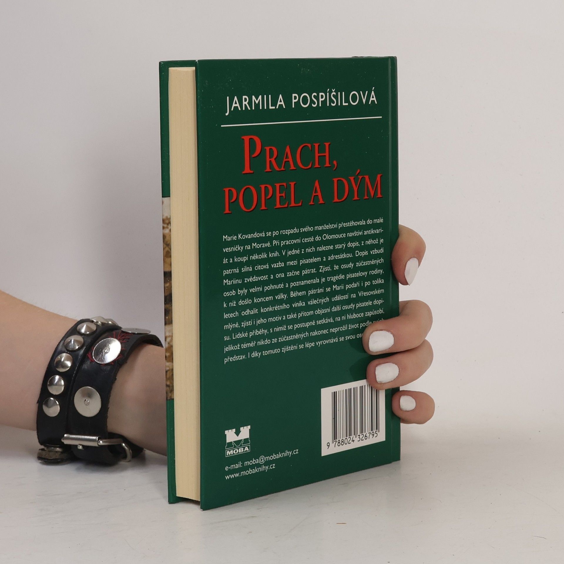 Jarmila Pospíšilová Prach, popel a dým